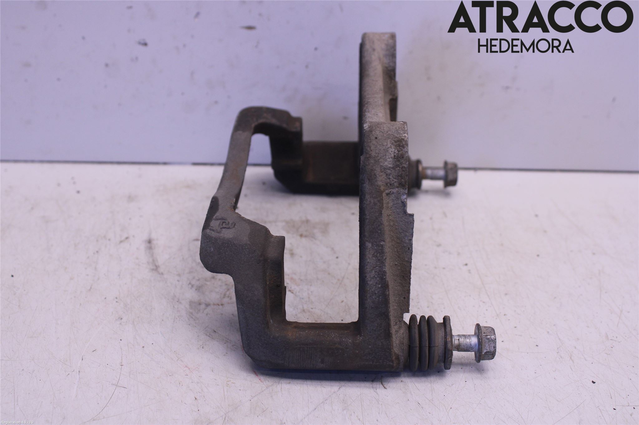 Opel INSIGNIA 17- Bromsokshållare