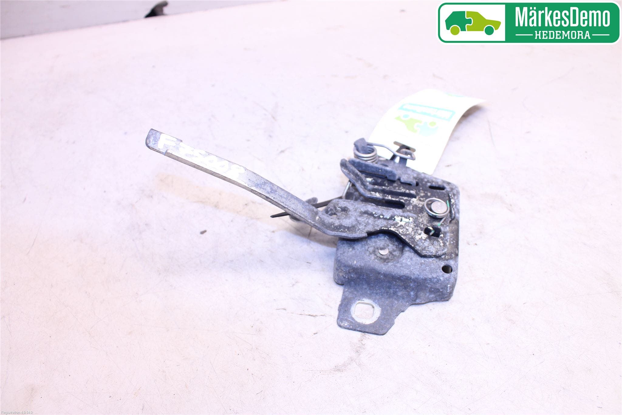 Mercedes-Benz MB CITAN (W415) 13-21 Huvlås