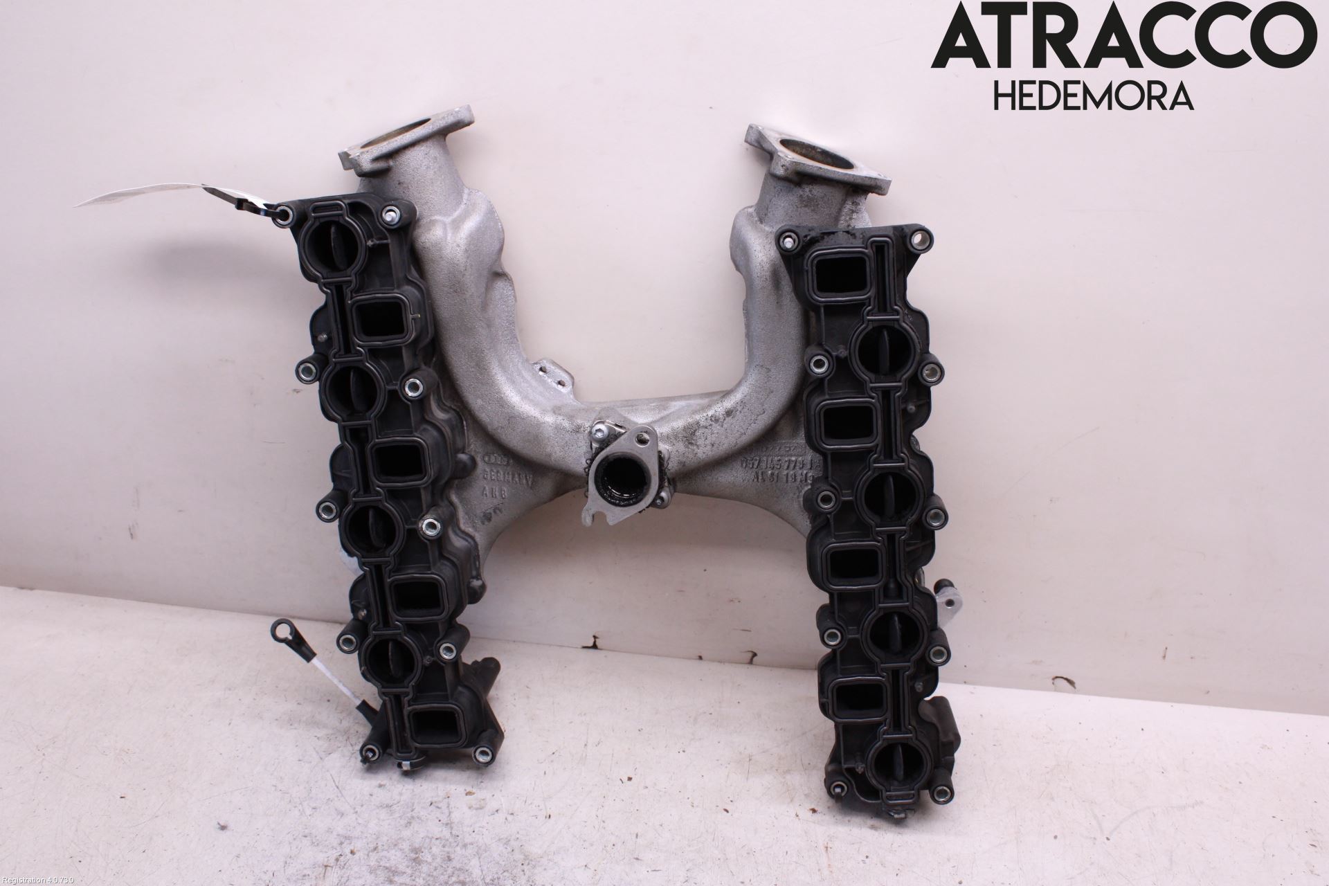 Audi A8/S8 4E  02-09 Grenrör Insug