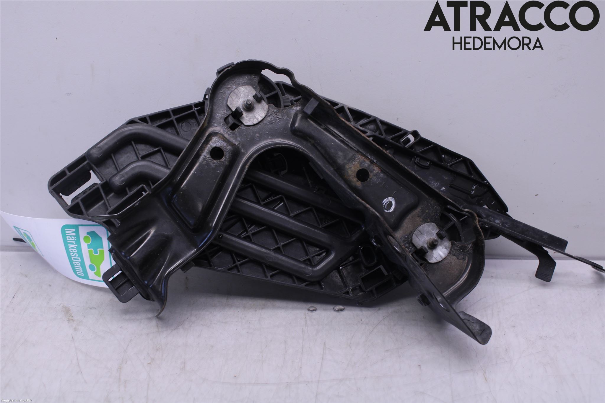 Skoda OCTAVIA (1Z) 05-13 Strålkast Fästsarg