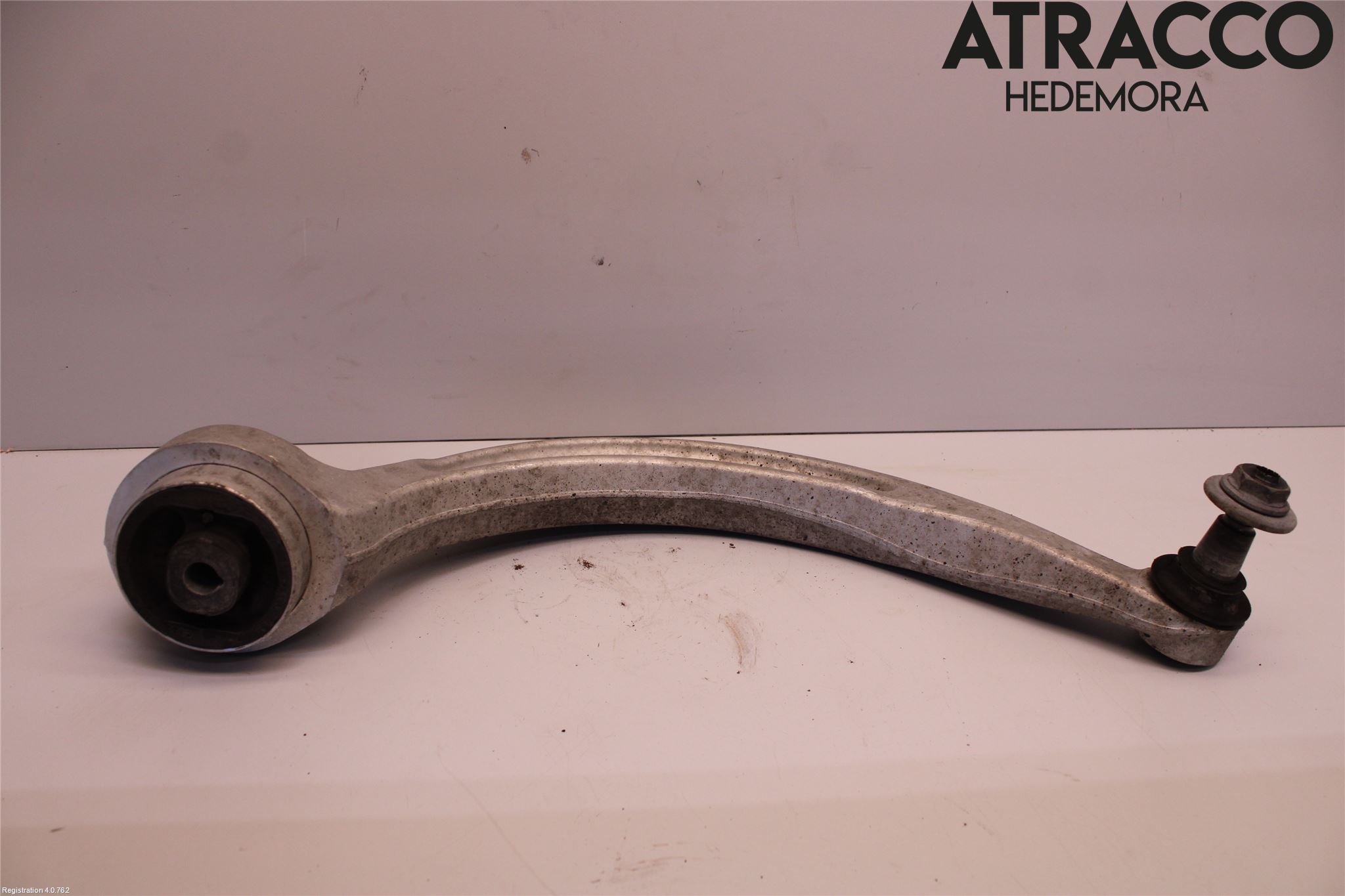 Audi A4/S4 B9 16-19 Bärarm Fram Undre Vä