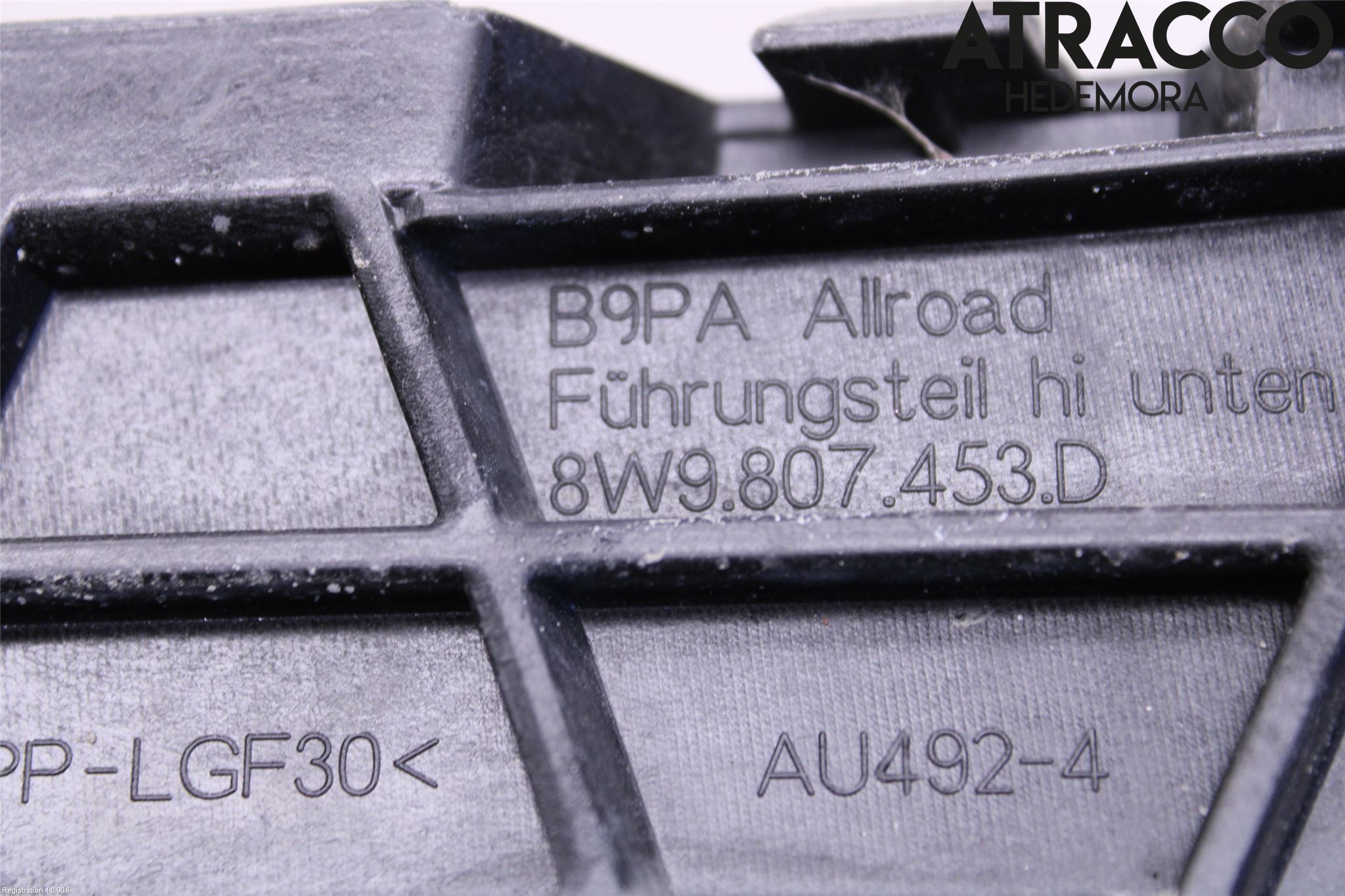 Audi A4 ALLROAD 17- Stötfångarfäste Bak Vä