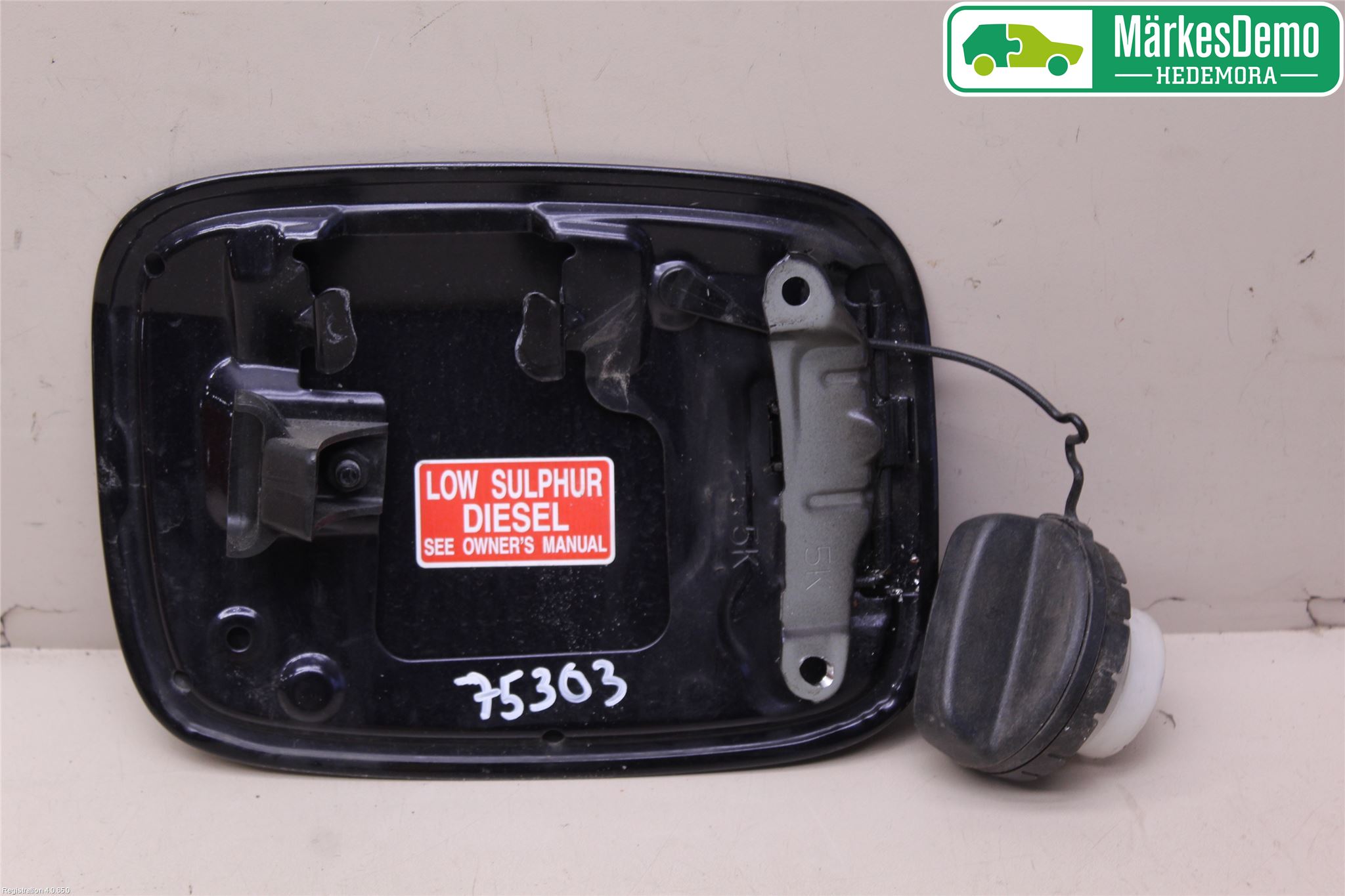 Lexus IS 220d/250/350 06-13 Tanklucka