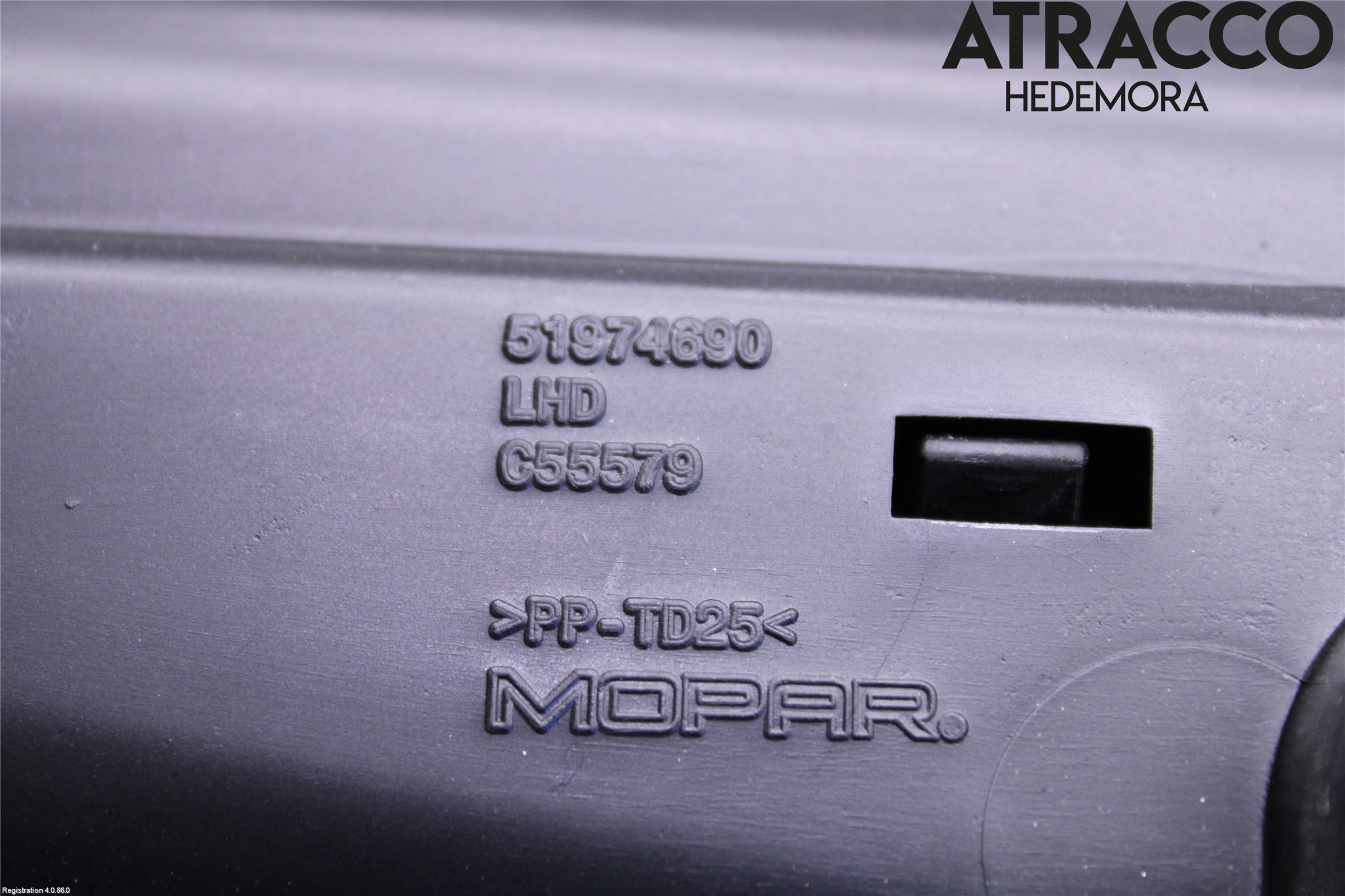 Fiat 500X 15- Handskfack