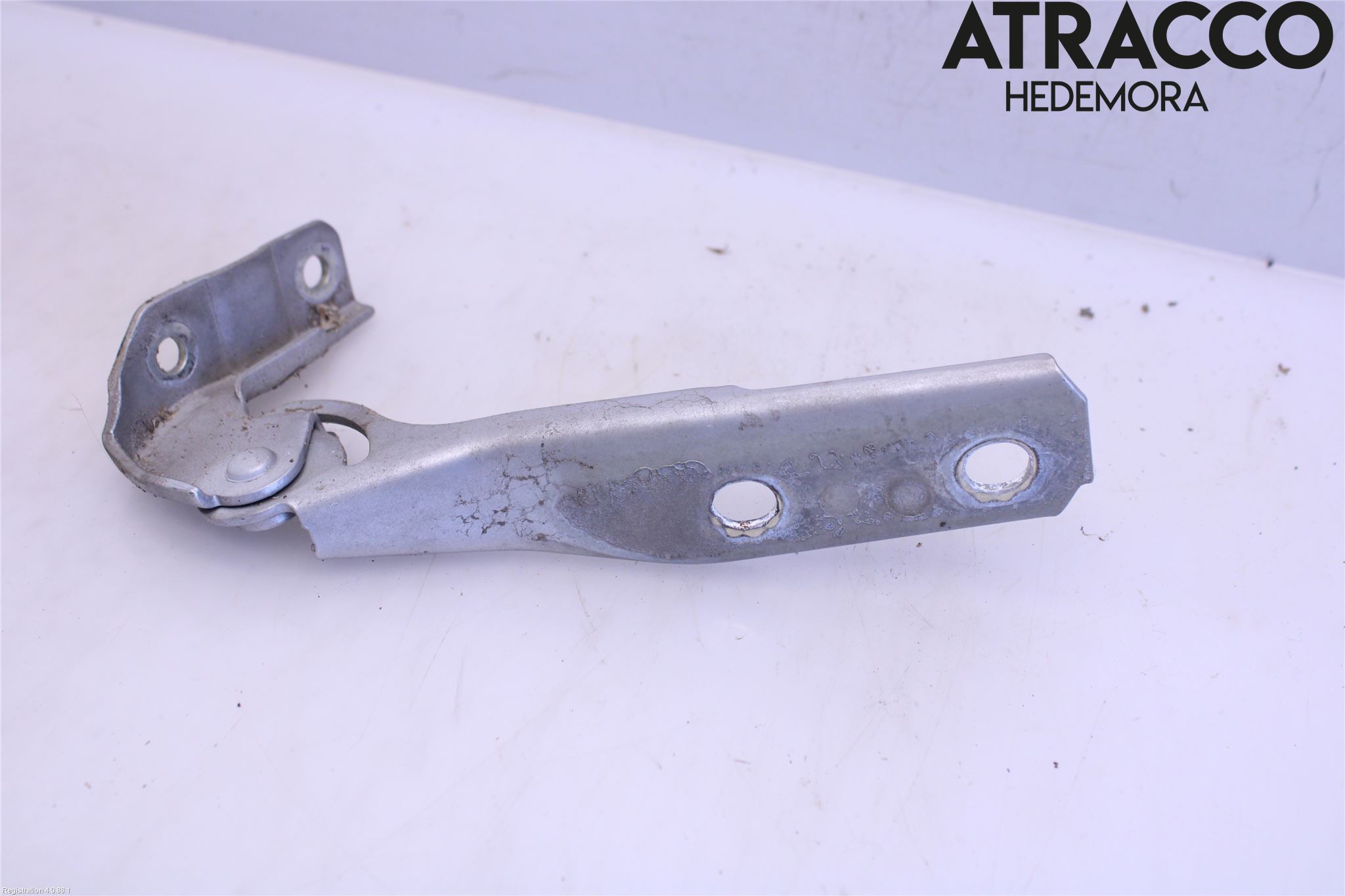 Audi A3/S3 05-13 Huvgångjärn