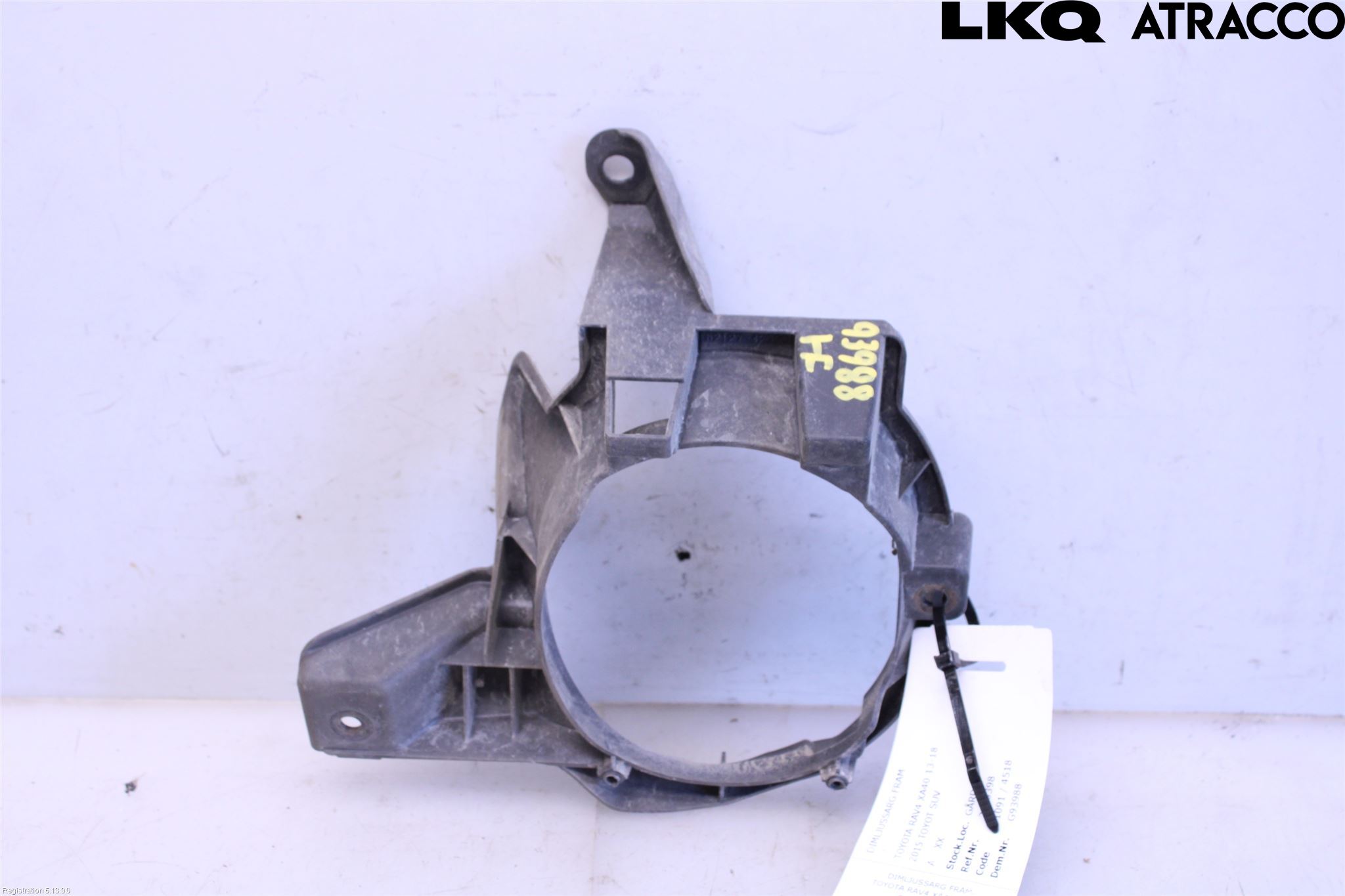 Toyota RAV4 13-18 Dimljussarg Fram