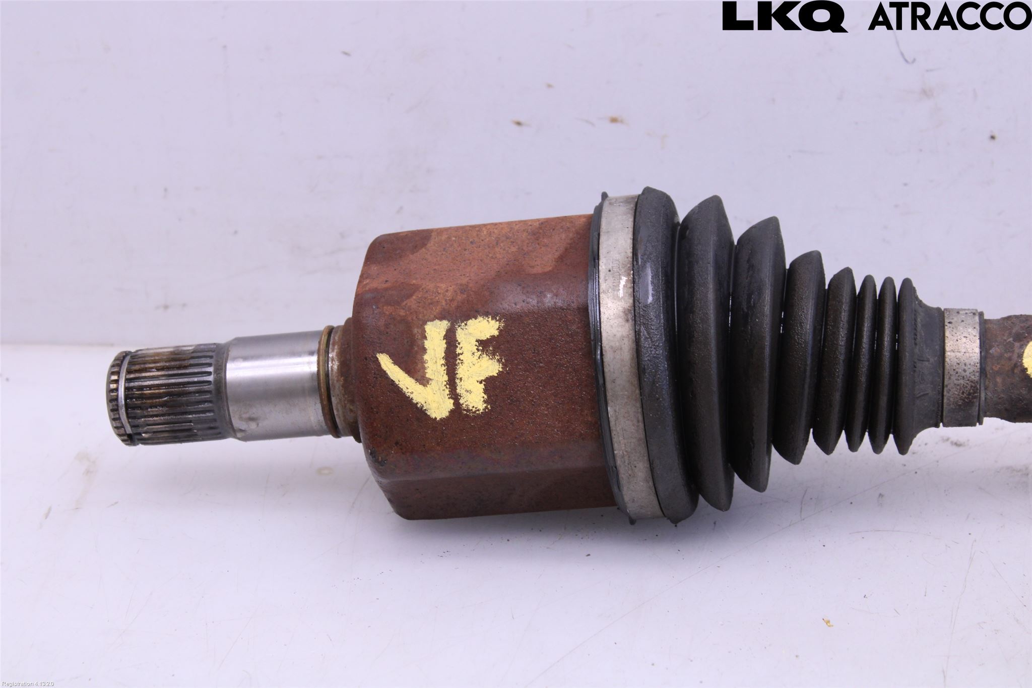 Ford KUGA 13-16 Drivaxel Fram Vänster