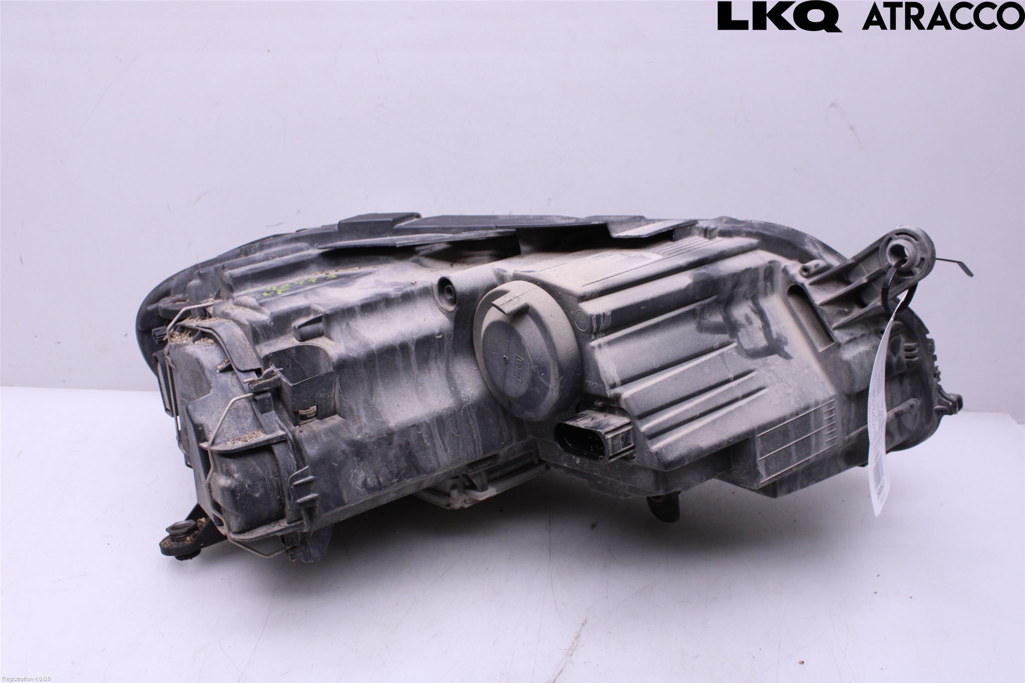 Volkswagen VW PASSAT 11-14 Strålkastare Vänster