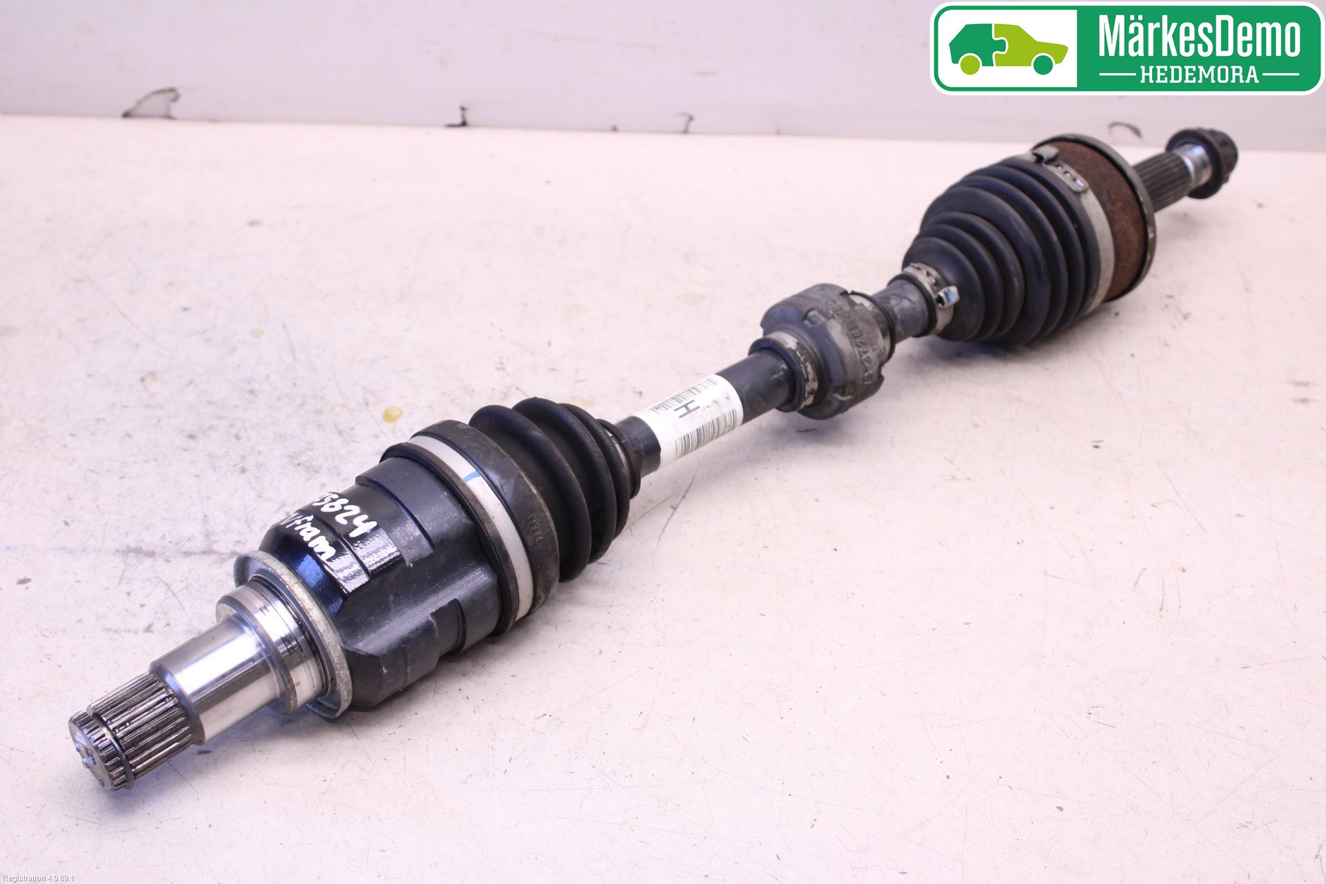 Toyota AURIS 13-19 Drivaxel Fram Vänster