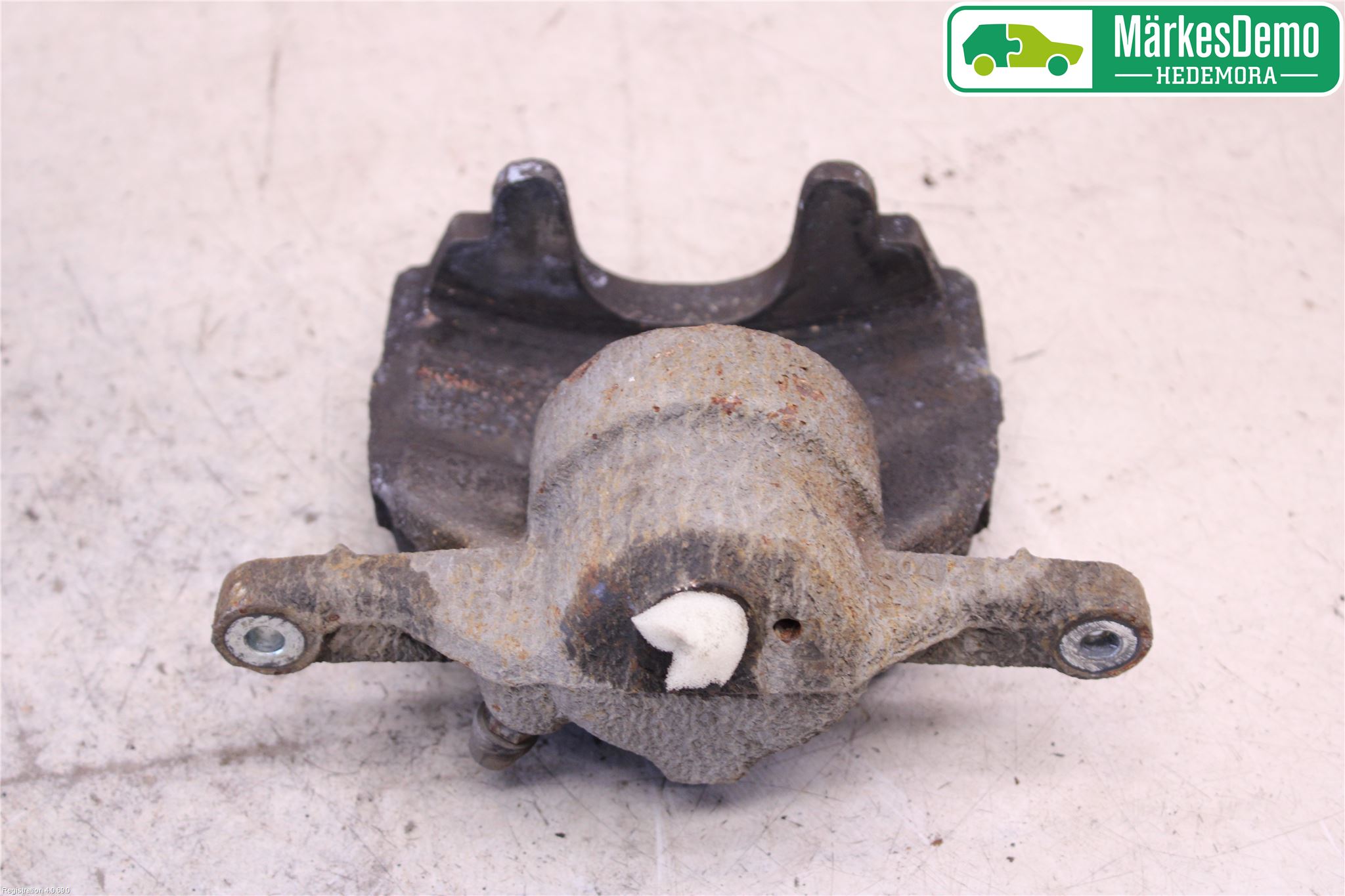 Toyota AVENSIS 16-18 Bromsok Fram Höger