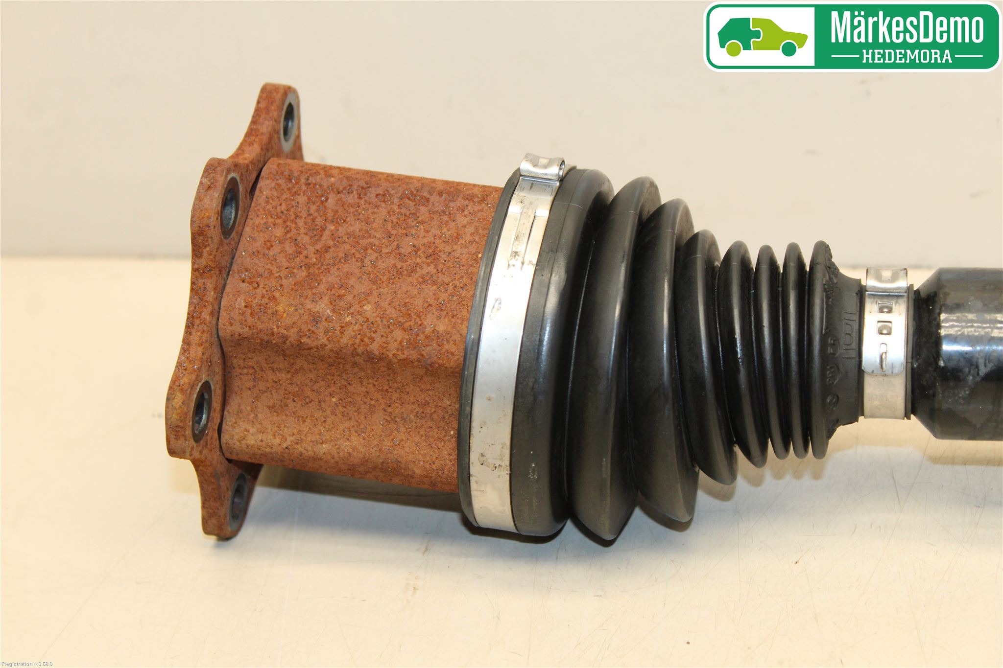 Skoda SUPERB 16-24 Drivaxel Fram Höger