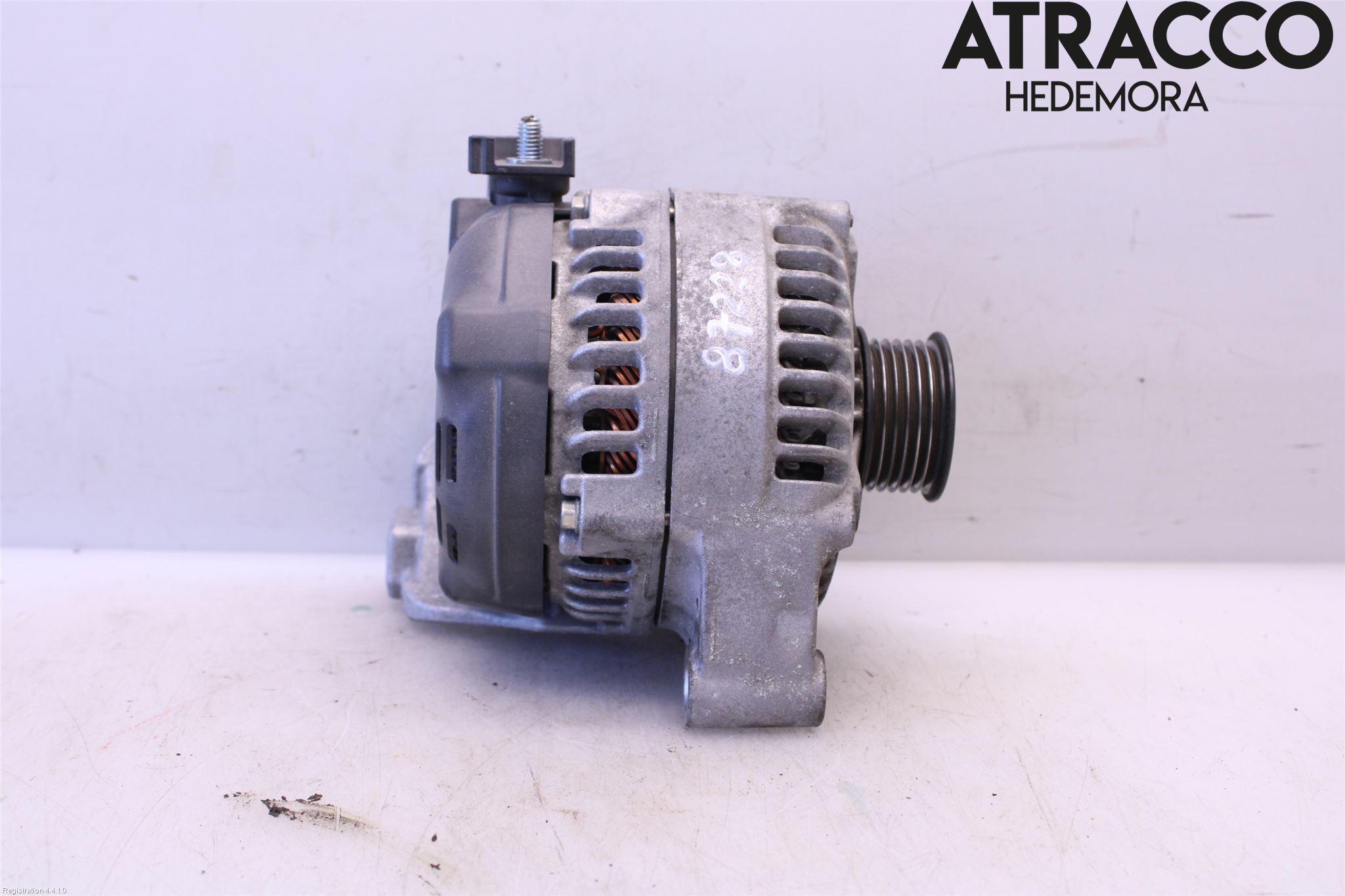 Mini COOPER CLUBMAN F54 16- Generator