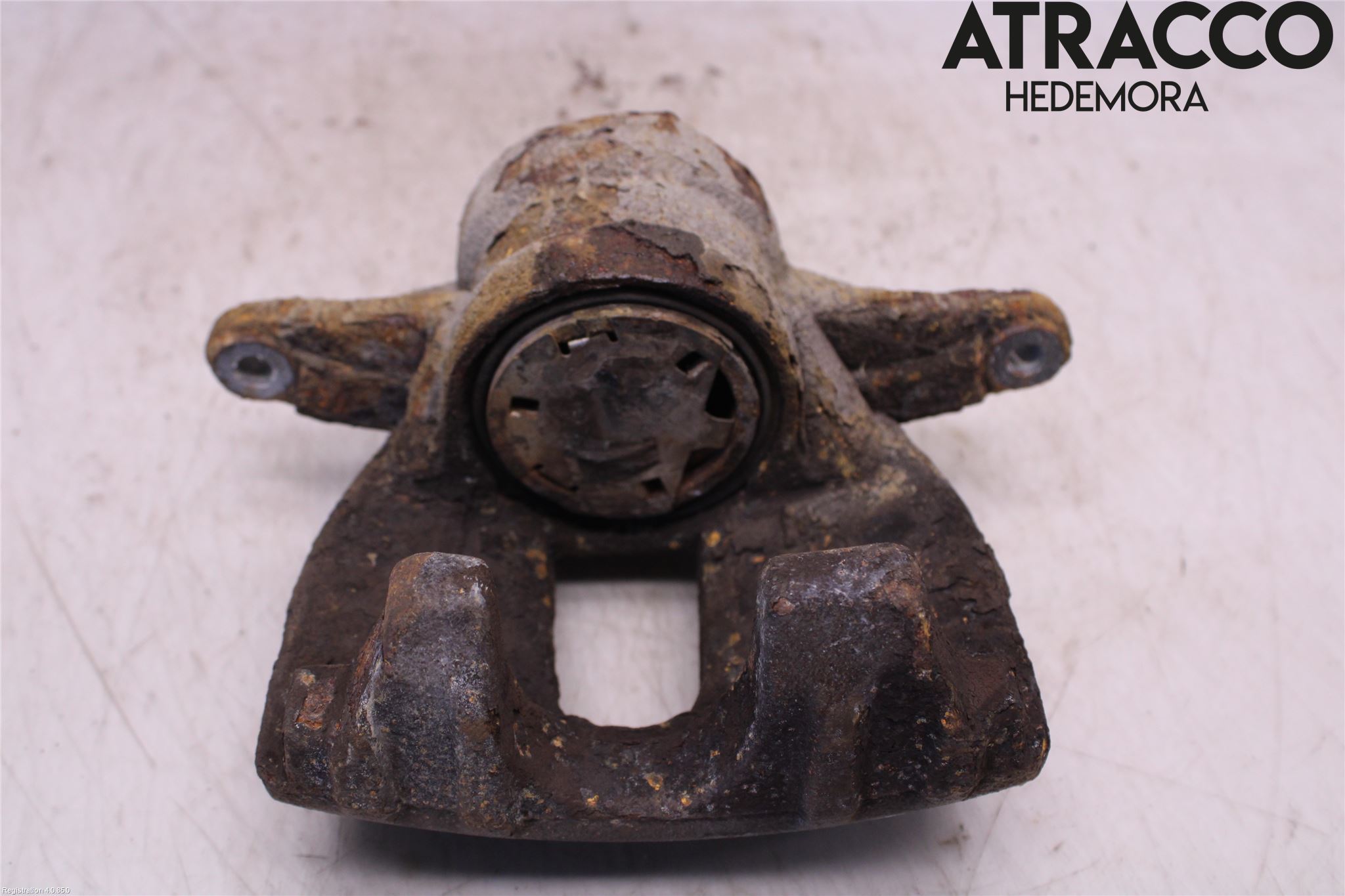 Toyota AVENSIS 03-06 Bromsok Fram Höger