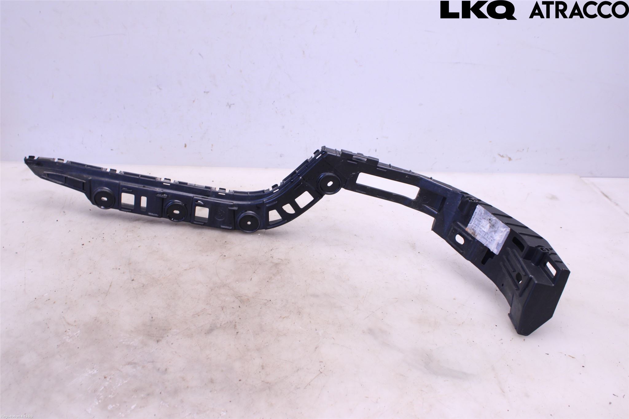 Volkswagen VW PASSAT 11-14 Stötfångarfäste Bak Hö