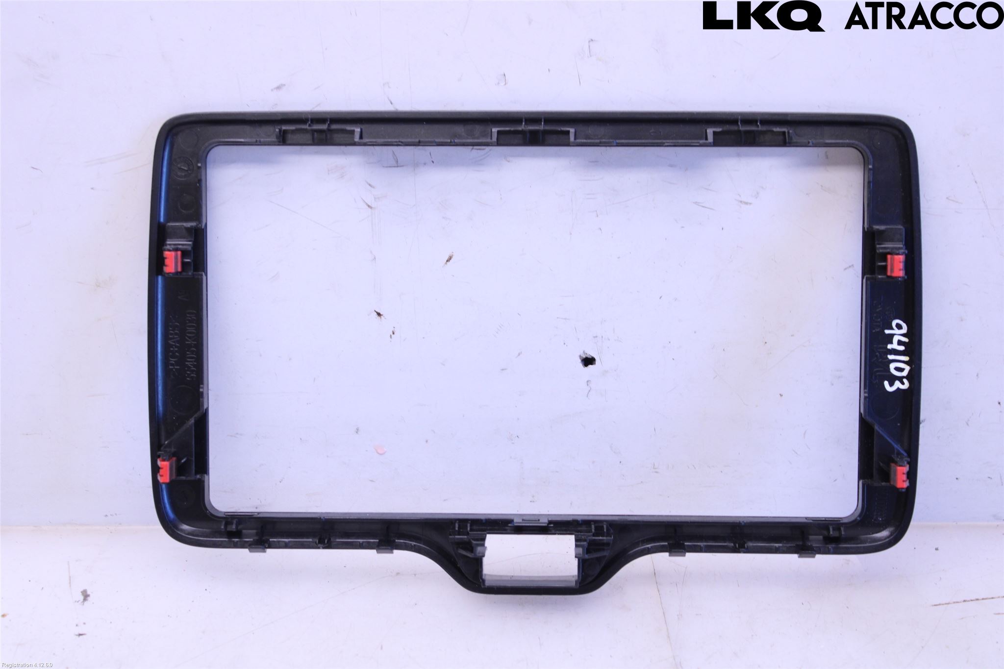 Toyota YARIS CROSS XP21 21- Instrument-Radio Sarg