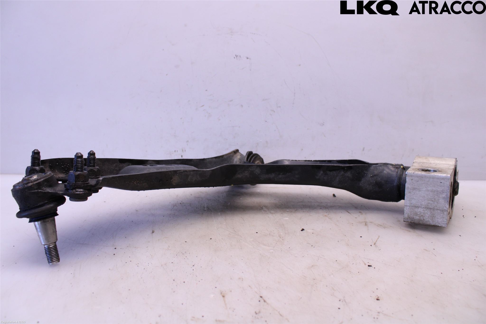 Volkswagen VW PASSAT 11-14 Bärarm Fram Undre Hö
