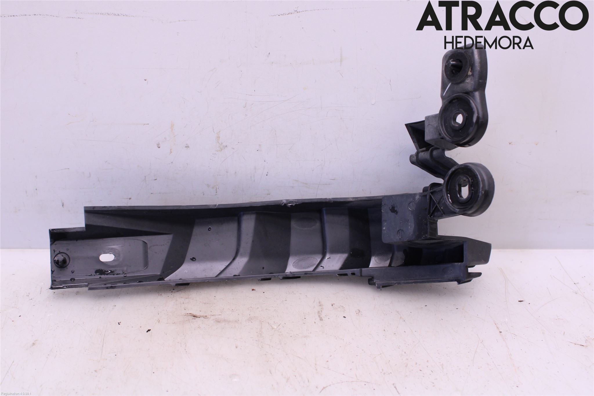 Jaguar F-PACE Stötfångarfäste Bak Vä