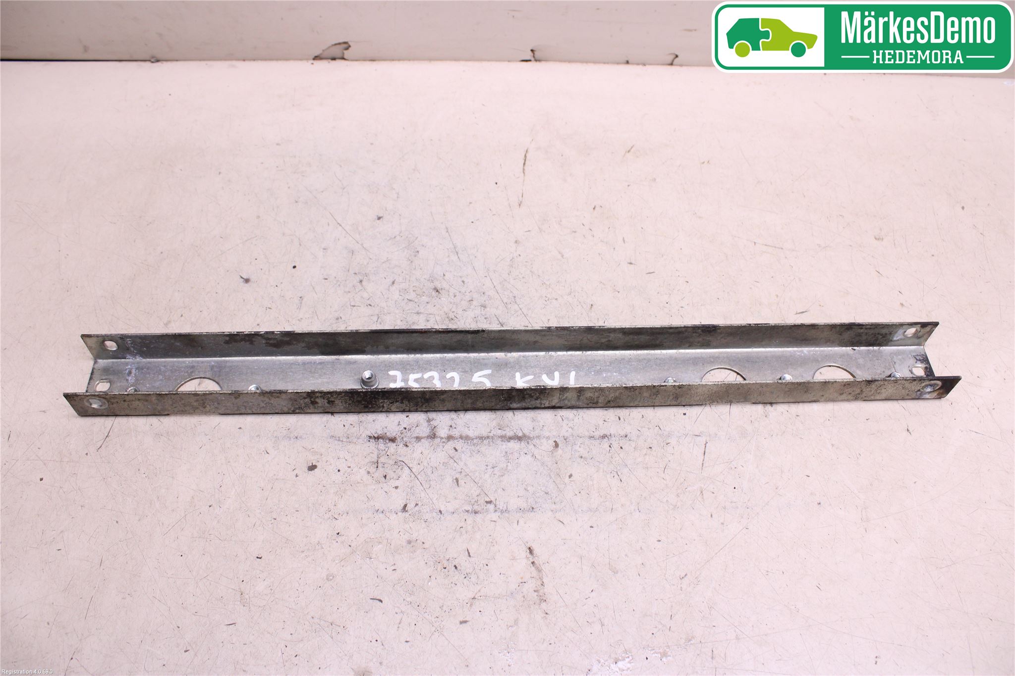 Mopedbil Microcar MICROCAR M. GO Kylarfäste-Ram-Balk