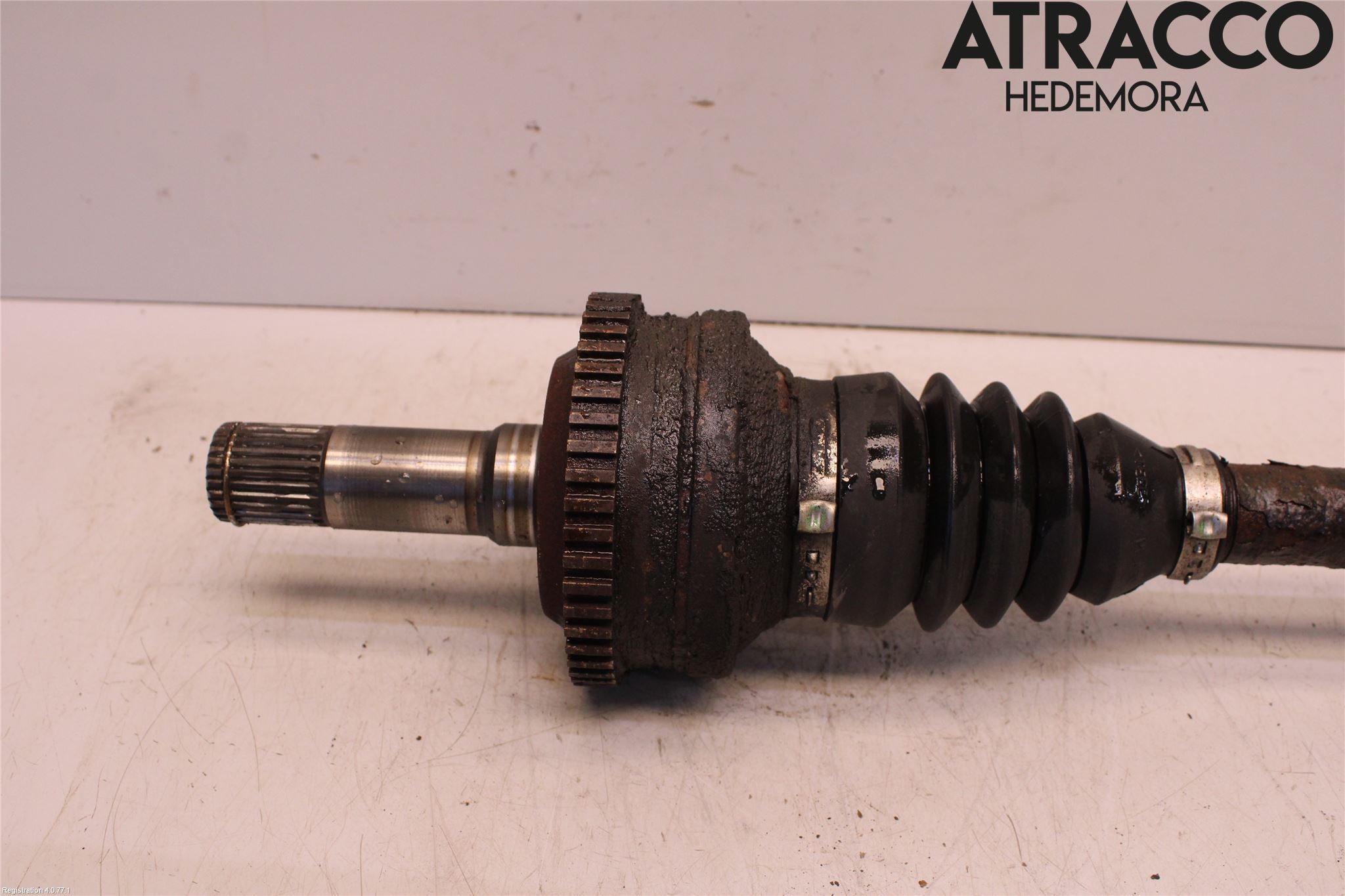 Opel OMEGA B 00-03 Drivaxel Bak Vänster