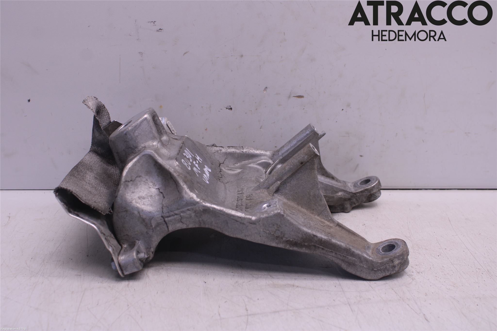 Audi A4/S4 B9 16-19 Motorfäste