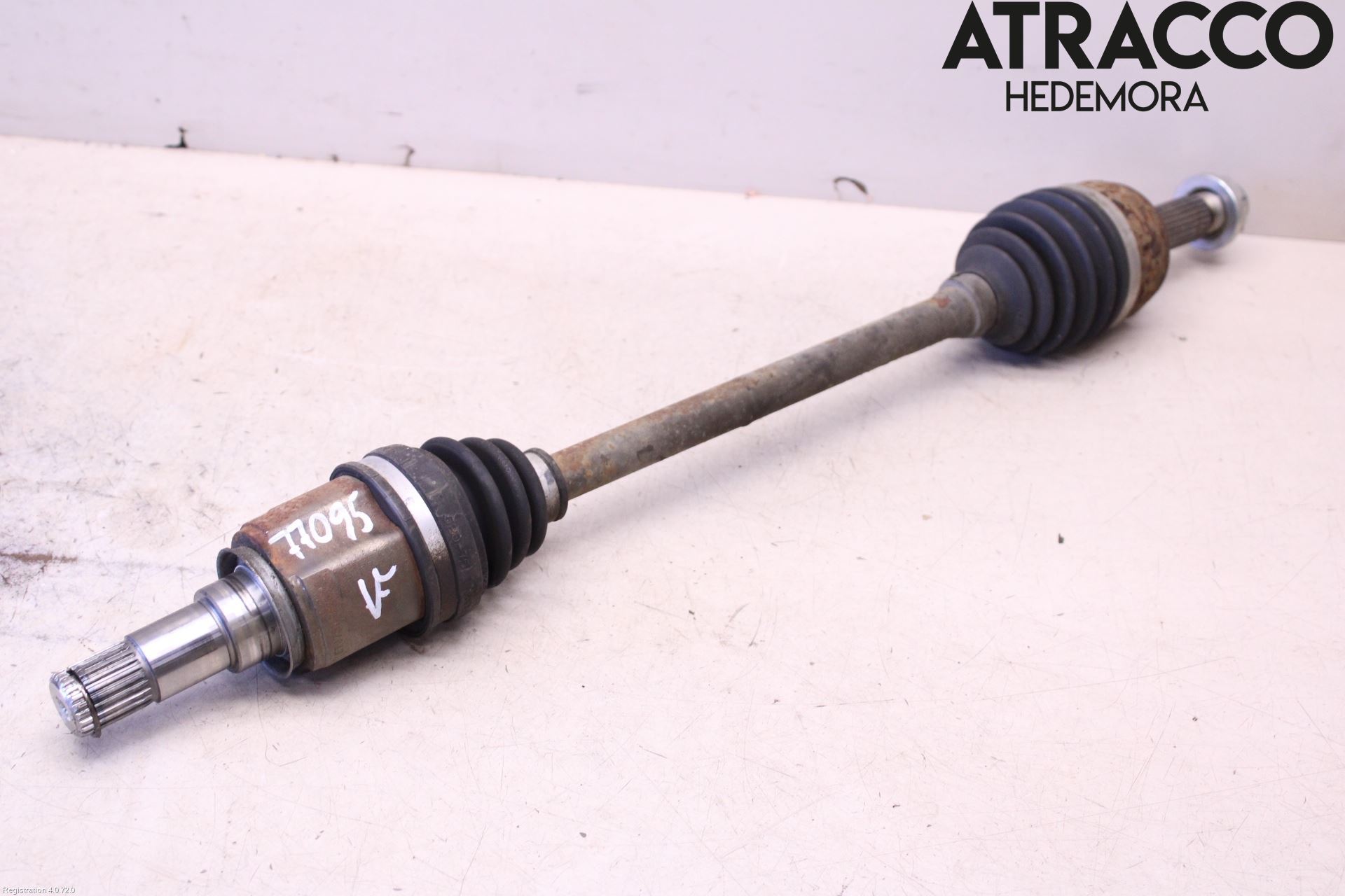 Mitsubishi SPACE STAR 13- Drivaxel Fram Vänster