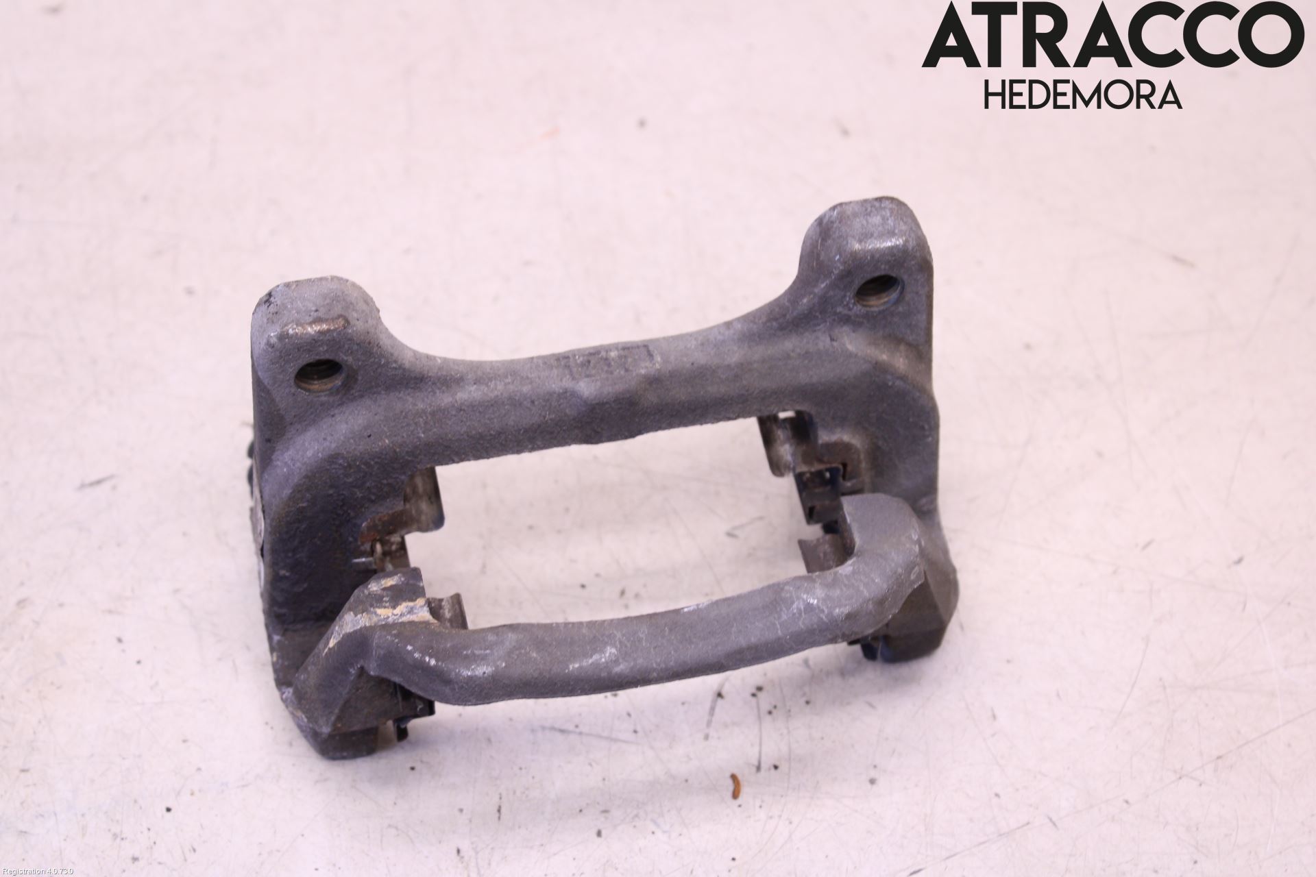 Opel INSIGNIA 17- Bromsokshållare