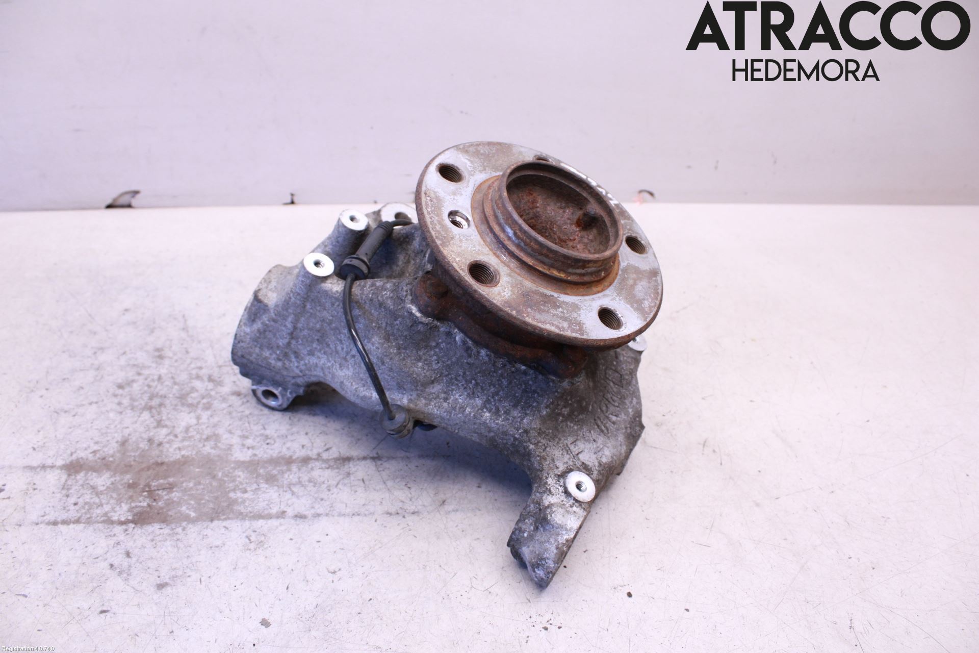 BMW 1 F20/F21 11-19 Styrspindel Lagerhus Vä