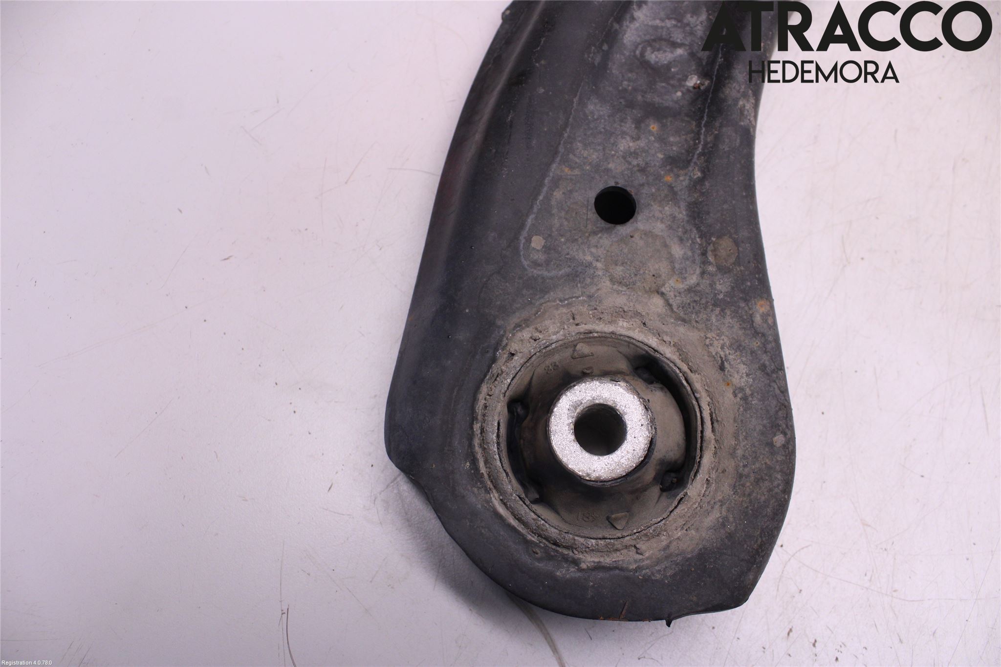 Volkswagen VW POLO 10-17 Bärarm Fram Undre Hö