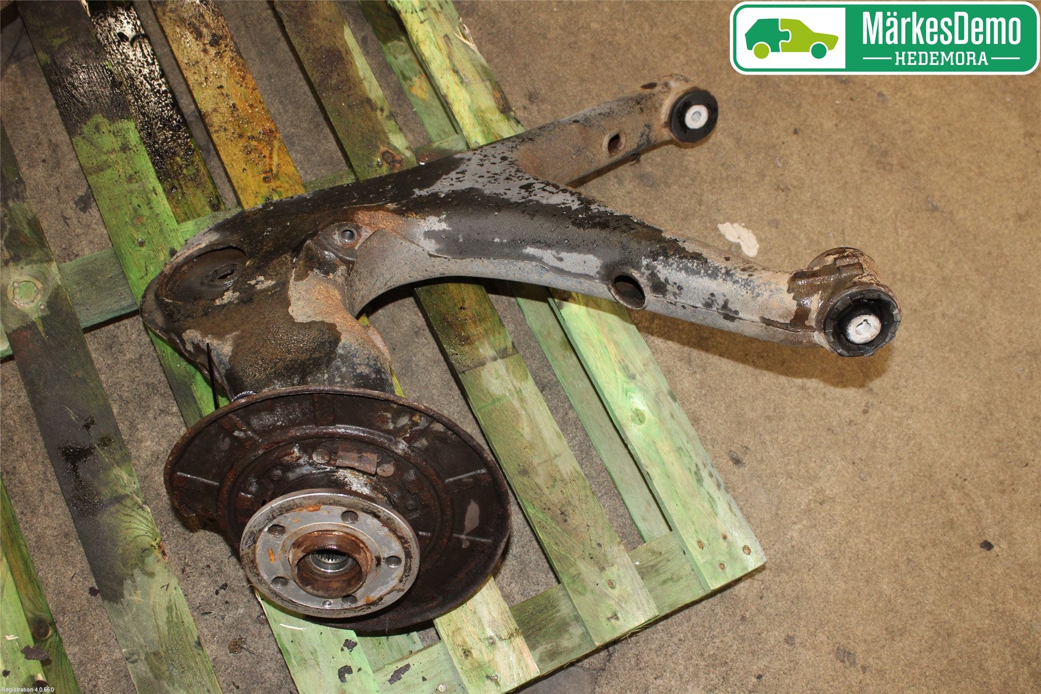 Mercedes-Benz MB VITO/VIANO (W639) 04-14 Hjullagerhus-Spindel Vä B