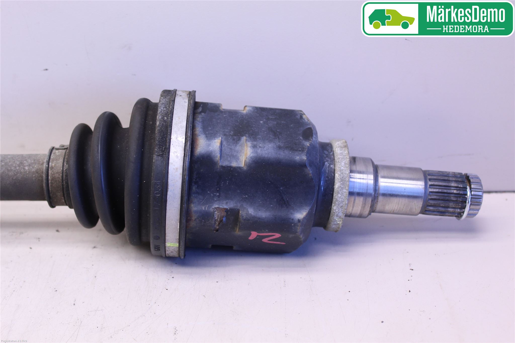 Toyota AURIS 13-19 Drivaxel Fram Vänster