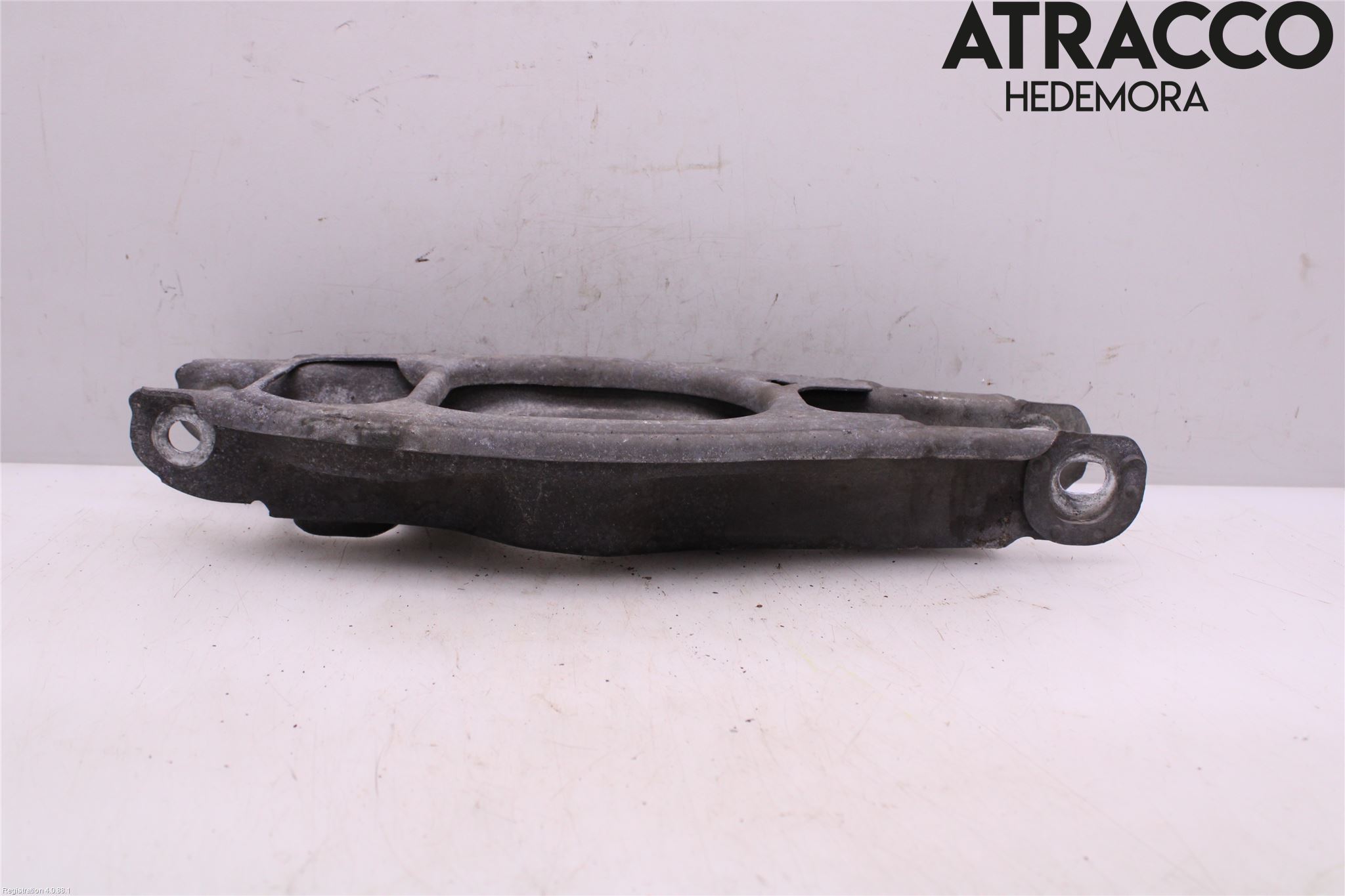 BMW 1 E82/88 Coupé/Cab 06-13 Bärarm Bak Höger