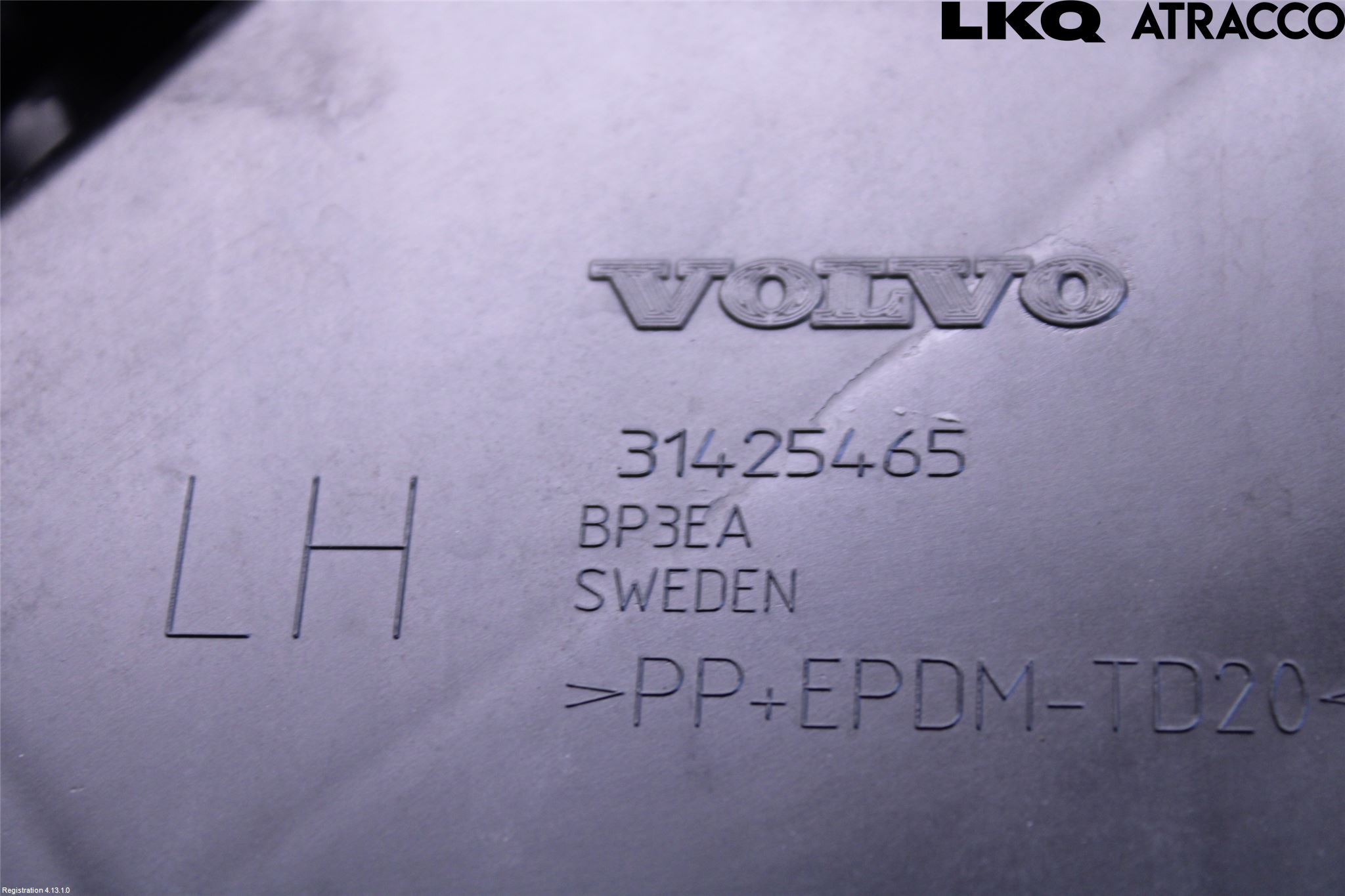 Volvo V60 CROSS COUNTRY 16-18 Stötfångarfäste Bak Vä