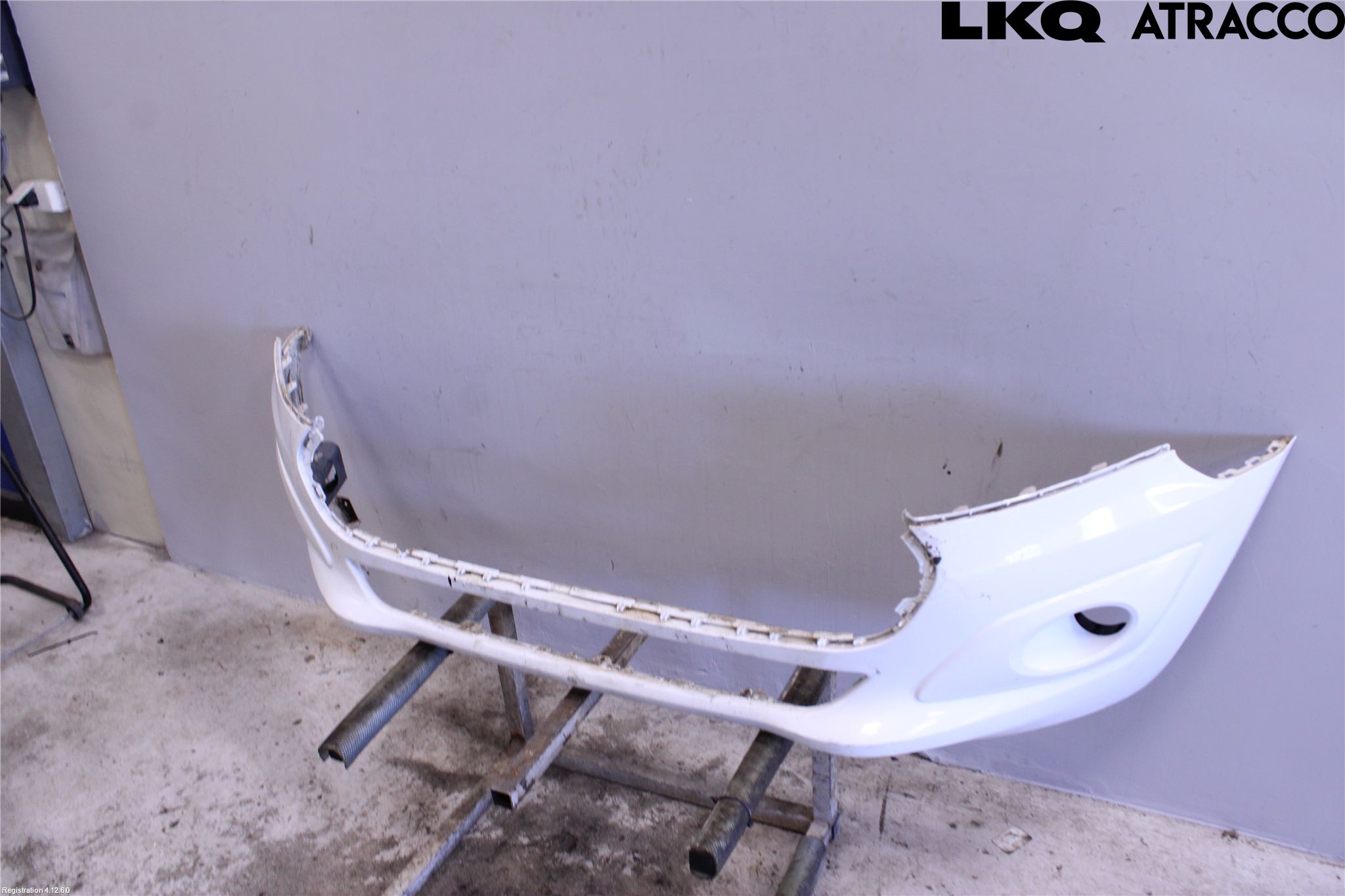 Ford TRANSIT/TOURNEO CONNECT 13-22 Stötfångarbeklädnad Fram