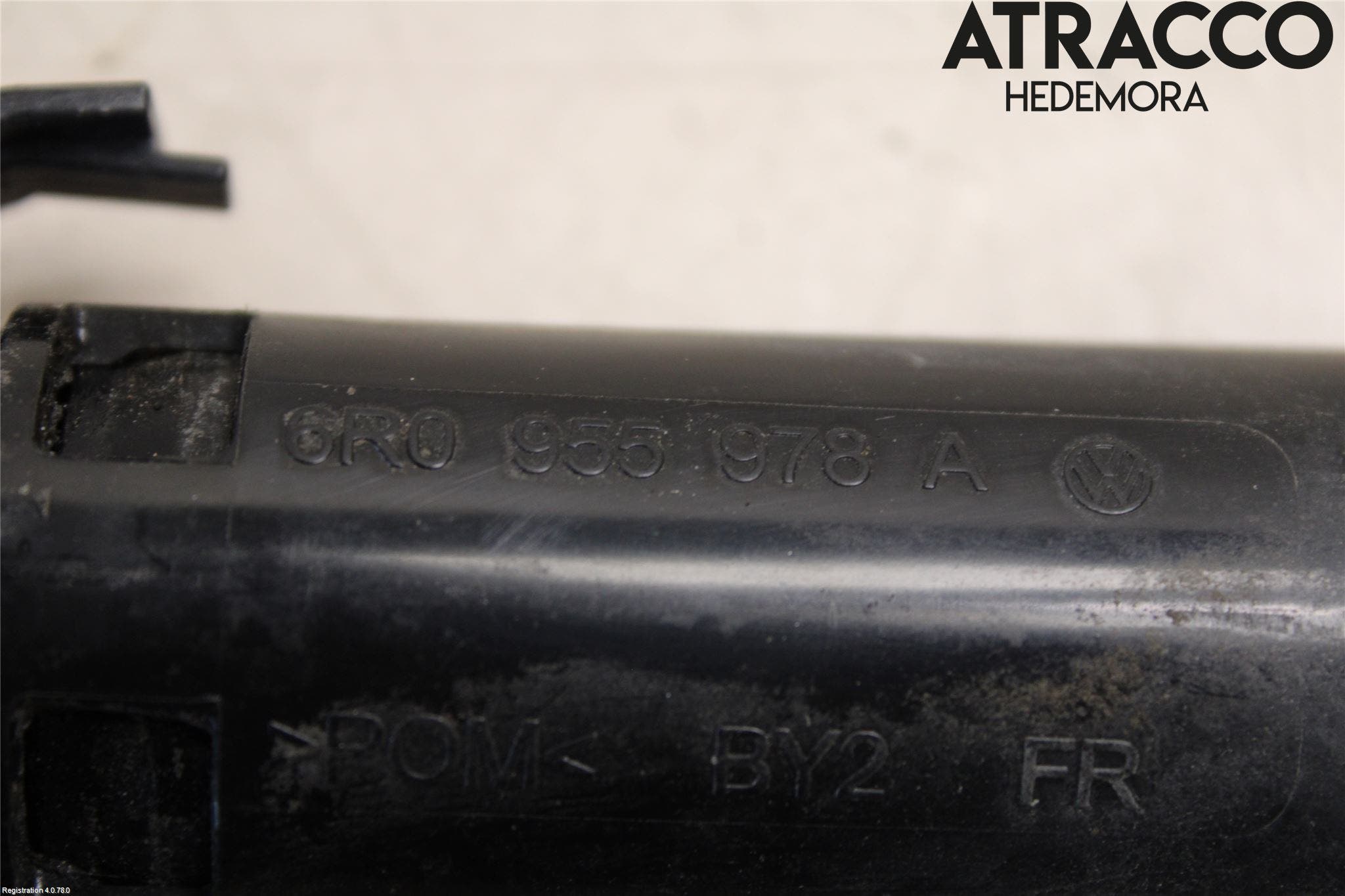 Volkswagen VW POLO 10-17 Spolarmunstycke Strålkastare