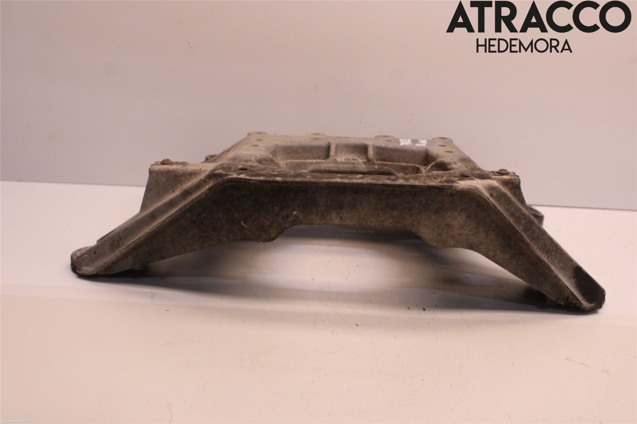 Audi A4 12-15 Växellådsbalk