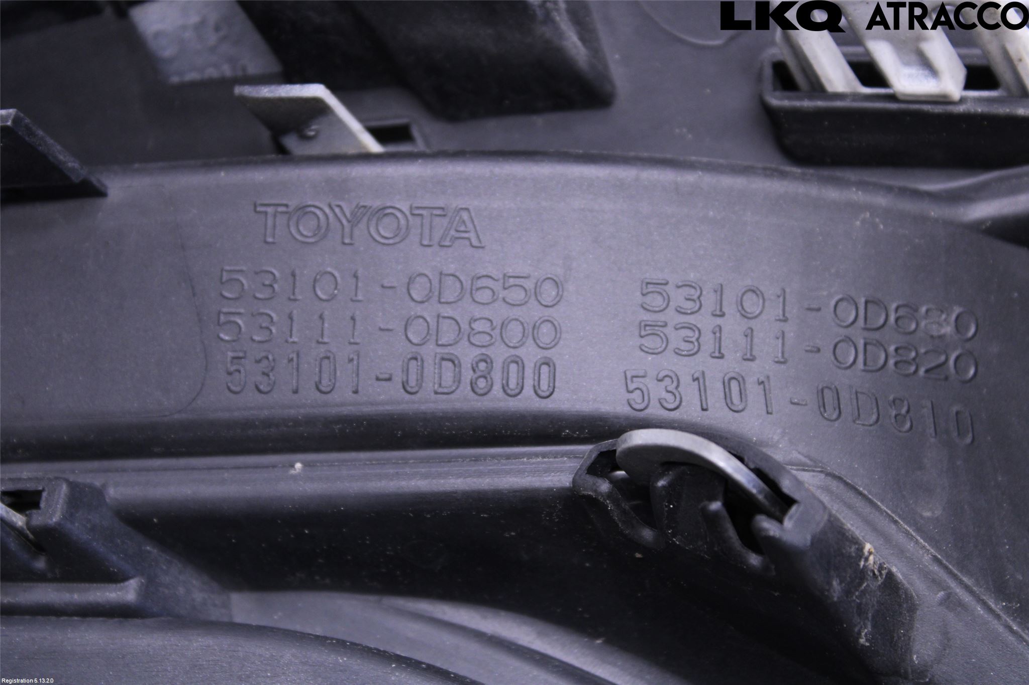 Toyota YARIS XP130 15-20 Grill Komp