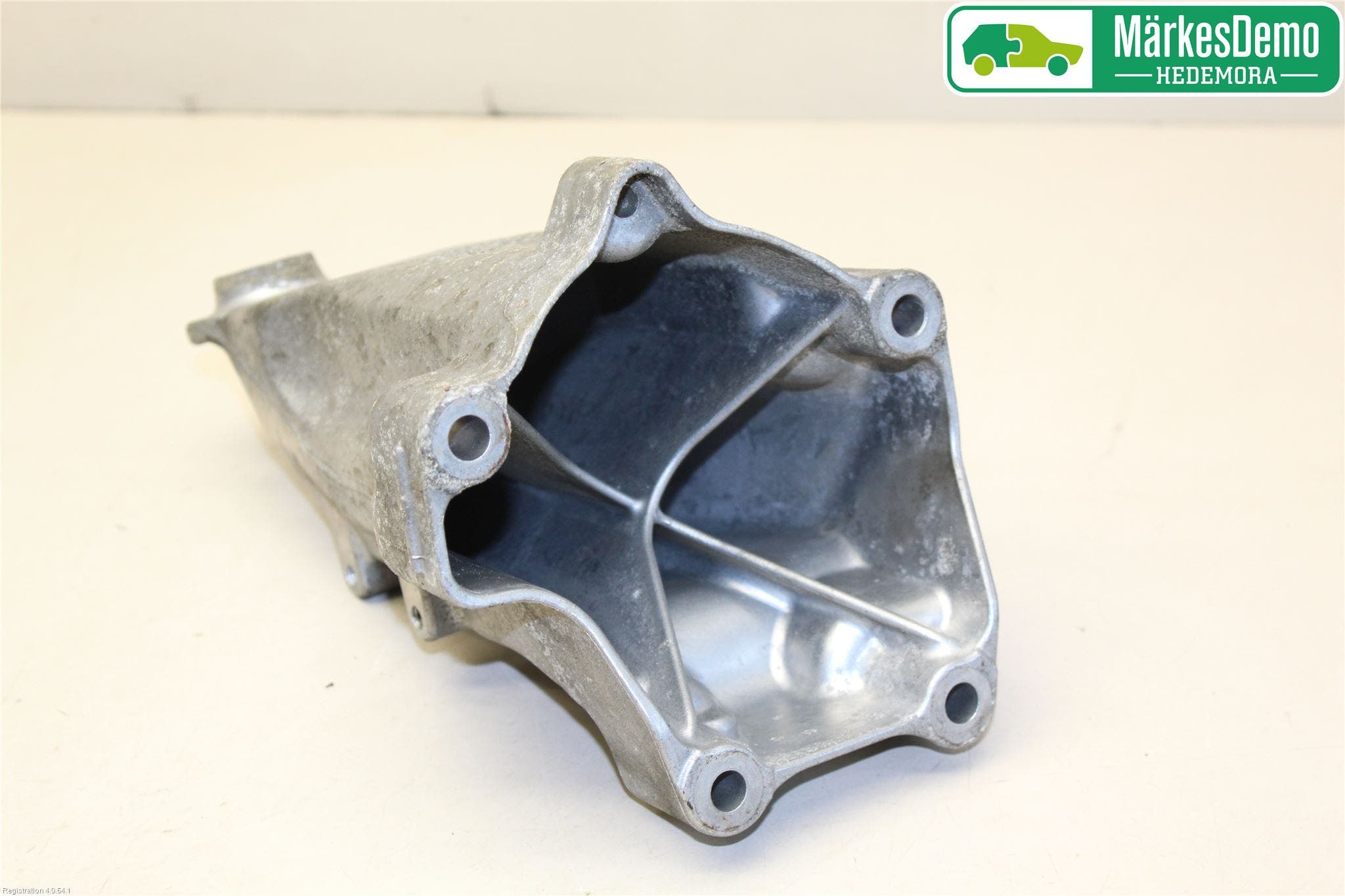 Mercedes-Benz MB C-KLASS (W205) 14-21 Motorfäste