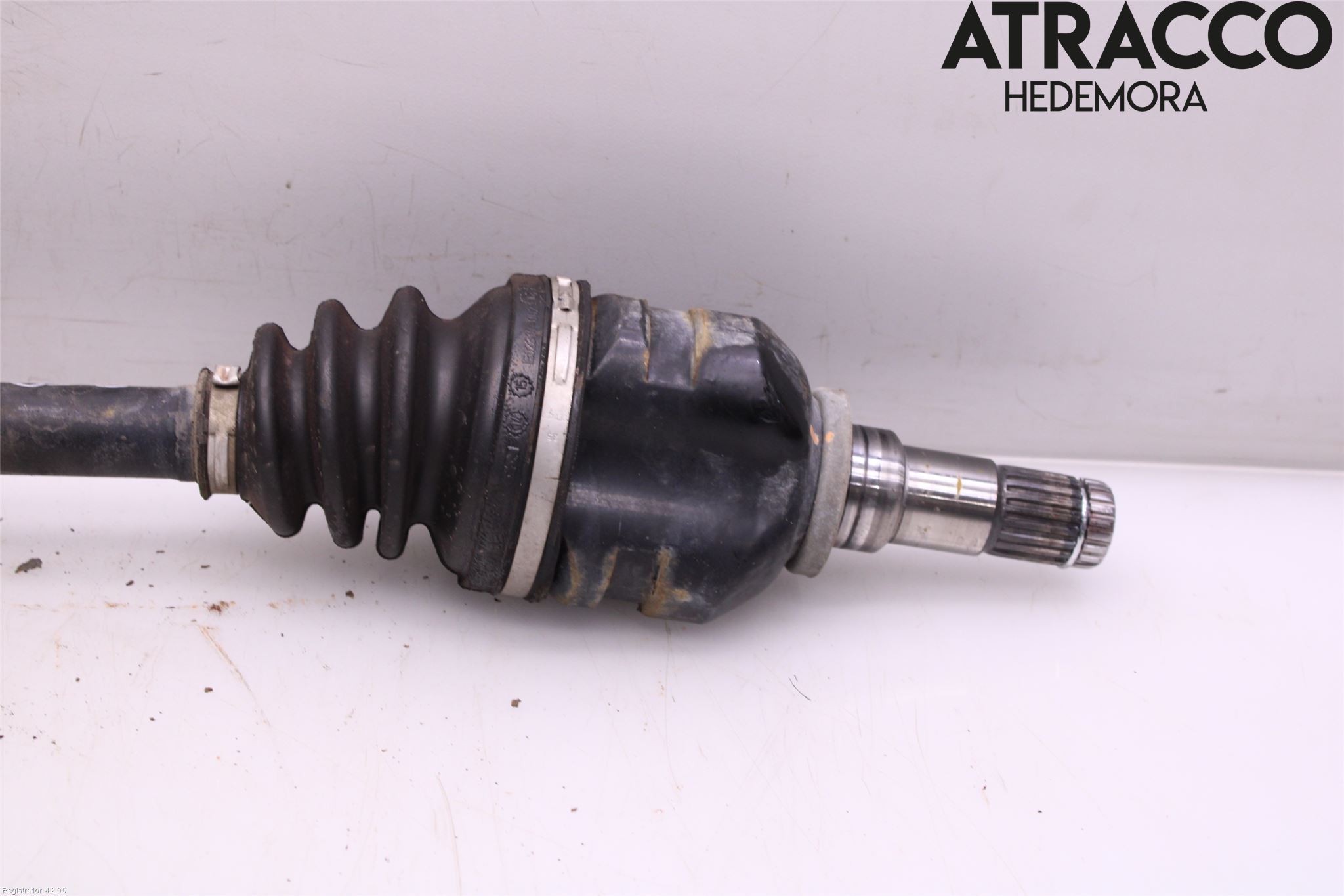 Toyota YARIS XP130 15-20 Drivaxel Fram Vänster