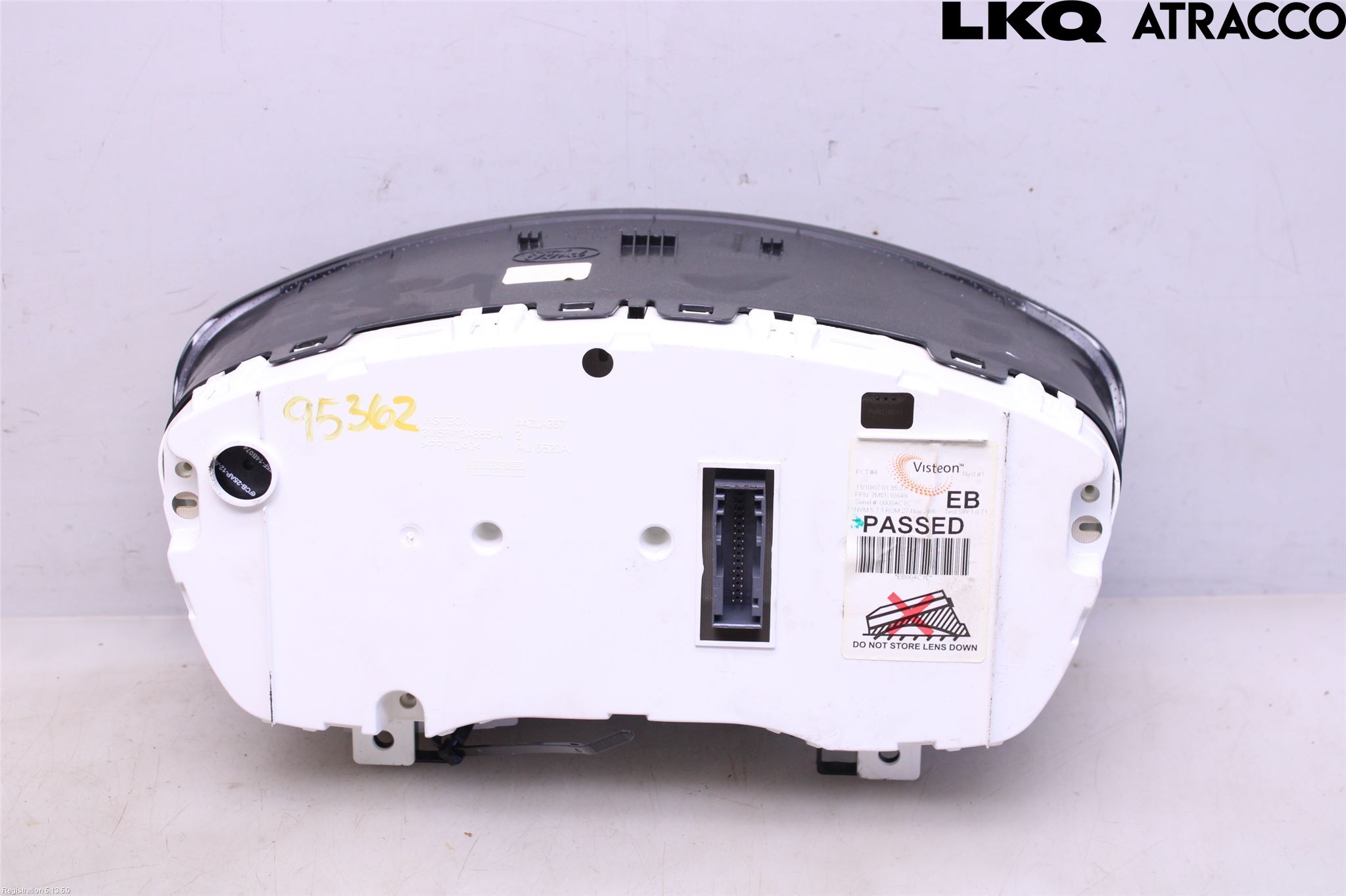 Ford FOCUS     04-07 Instrument Komb
