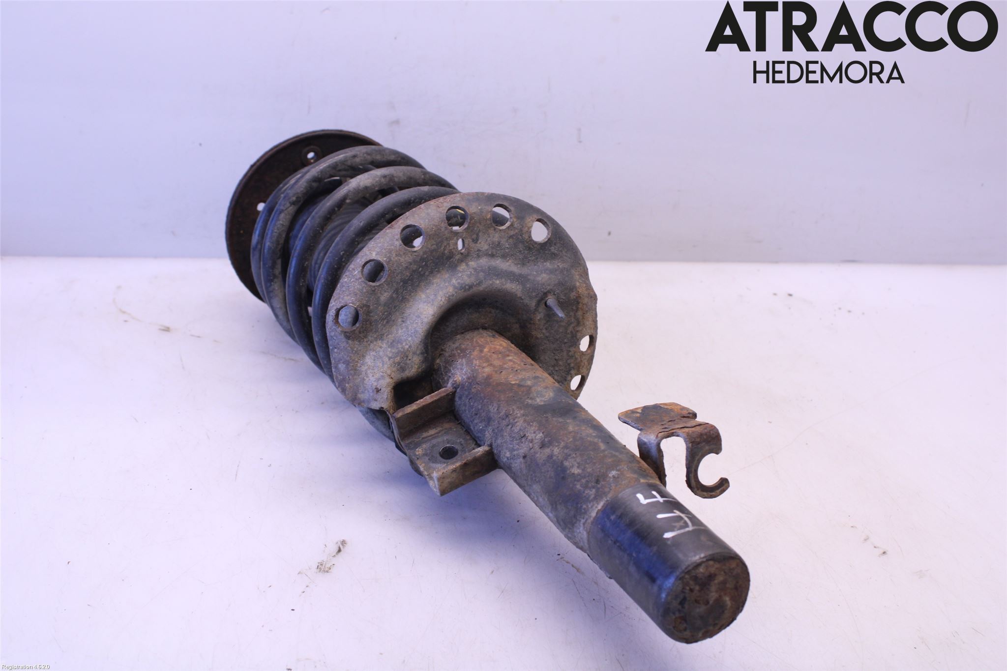 Volvo XC70 08-13 Fjäderben Fram Höger