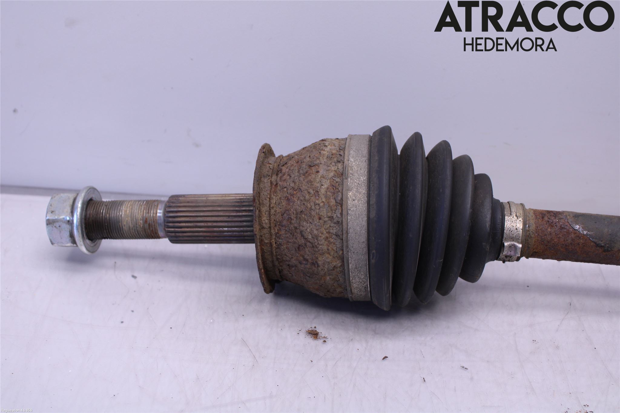 Nissan NAVARA 05-16 Drivaxel Fram Vänster