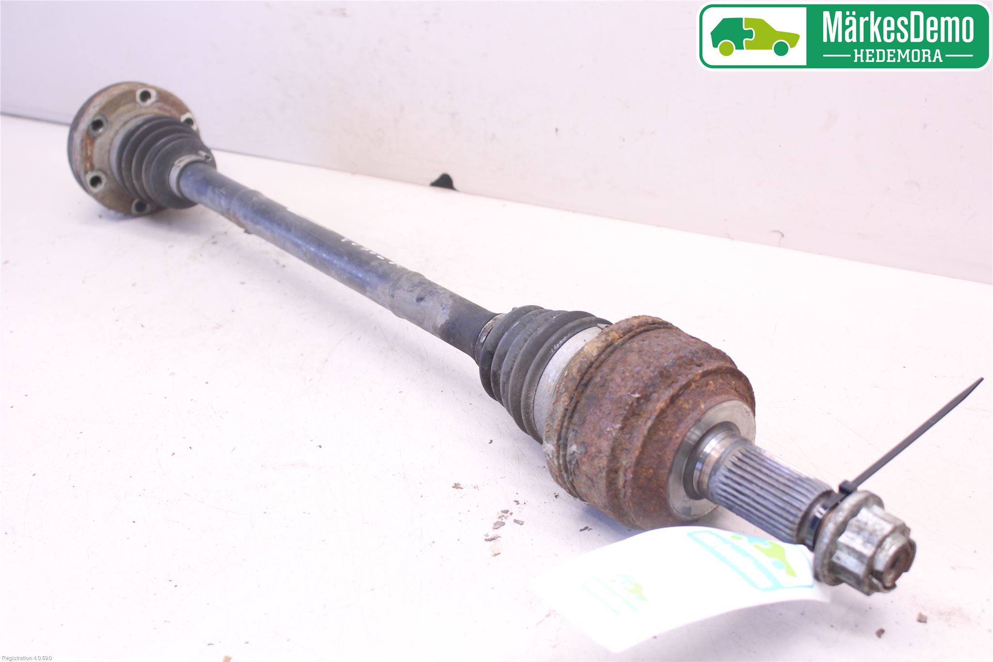 Audi Q7/SQ7 Drivaxel Bak Vänster