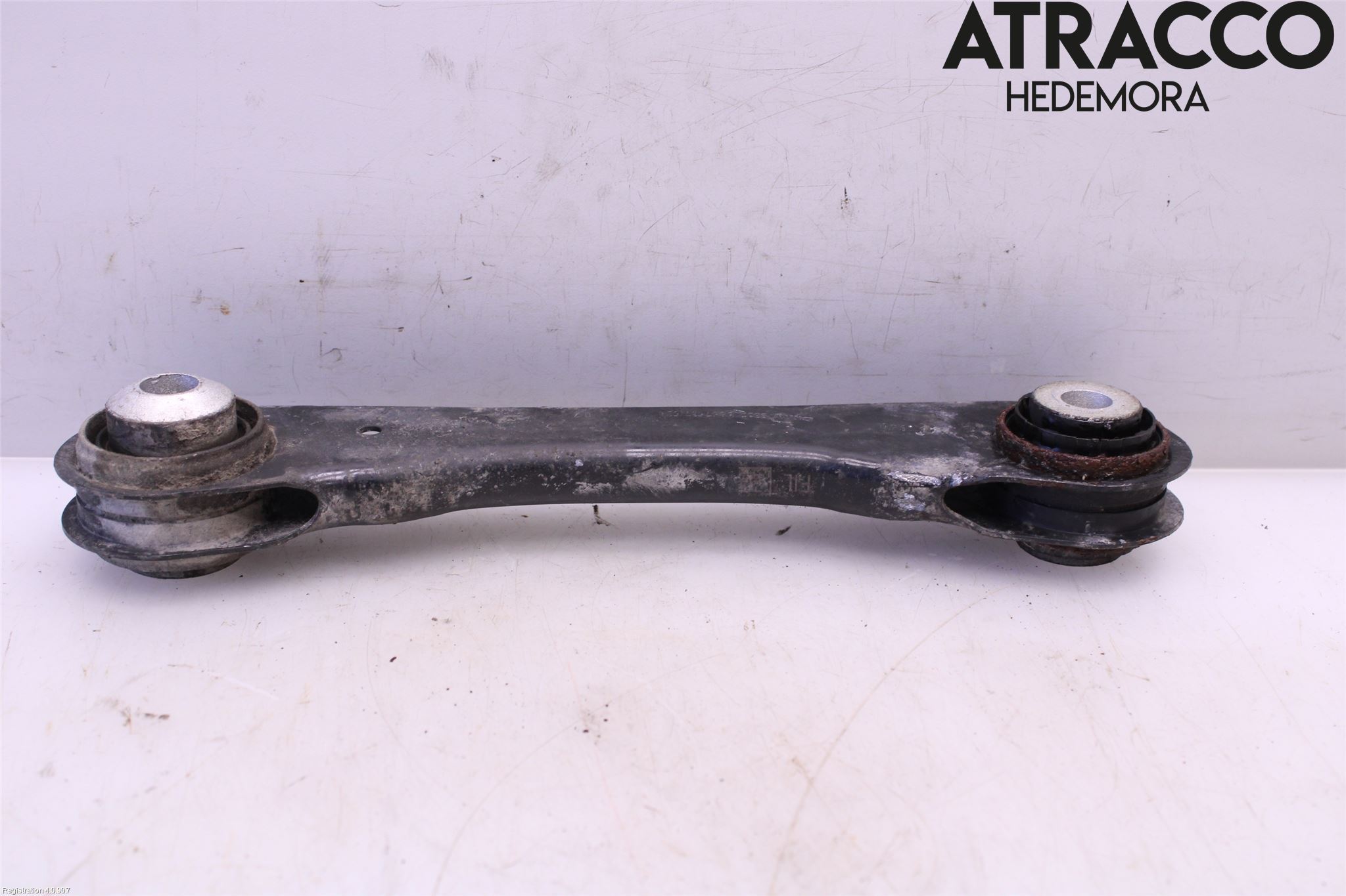 BMW 5 G30/G31/F90 17-23 Bärarm Bak Övre Vänster