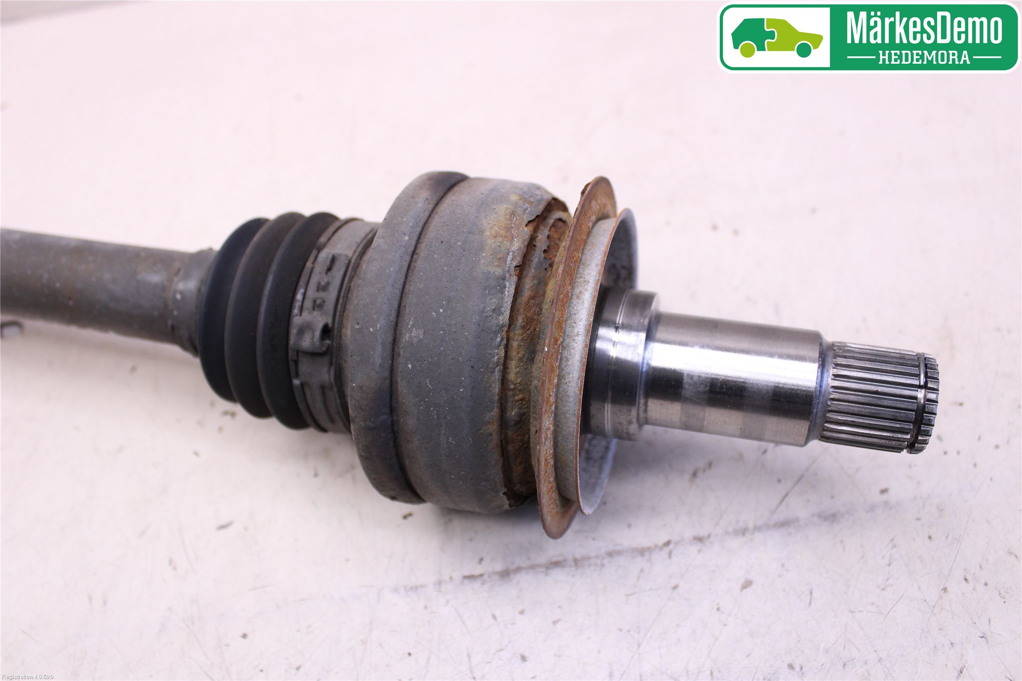 Mercedes-Benz MB E-KLASS (W212) 09-16 Drivaxel Bak Vänster
