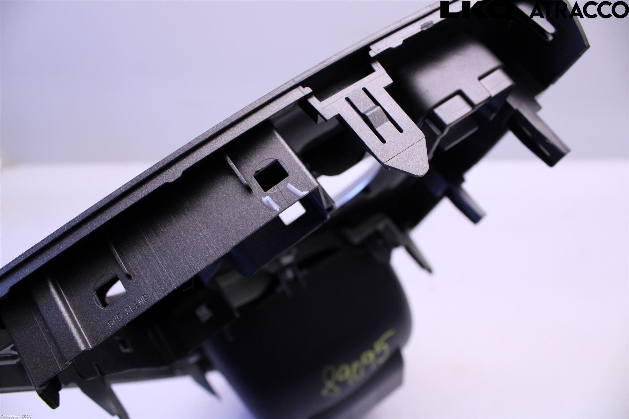 Toyota PRIUS ZVW30 09-20 Mugghållare