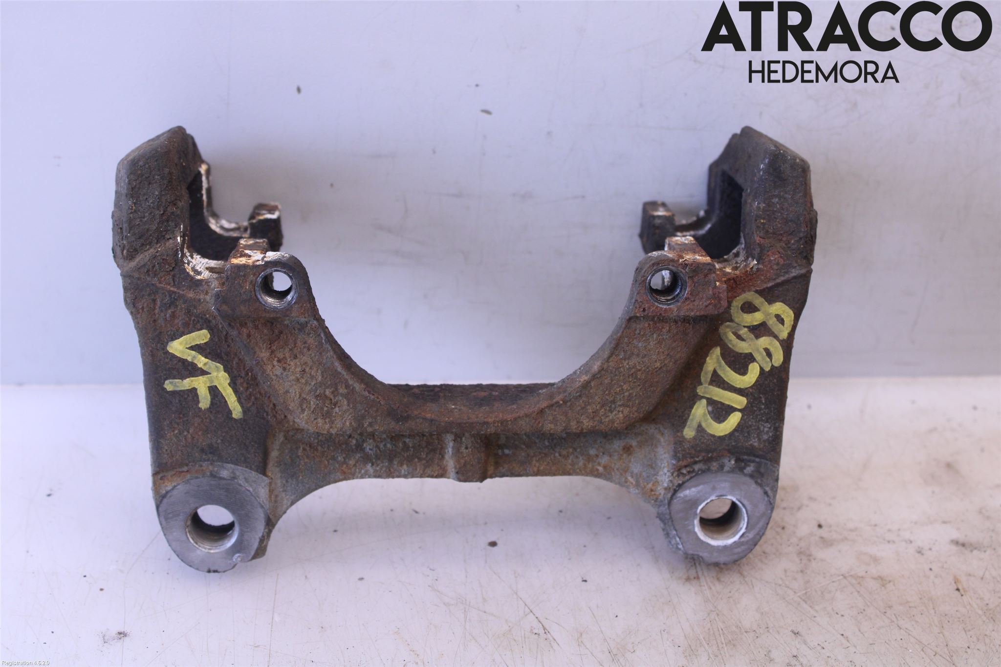 Audi A6/S6     05-11 Bromsokshållare