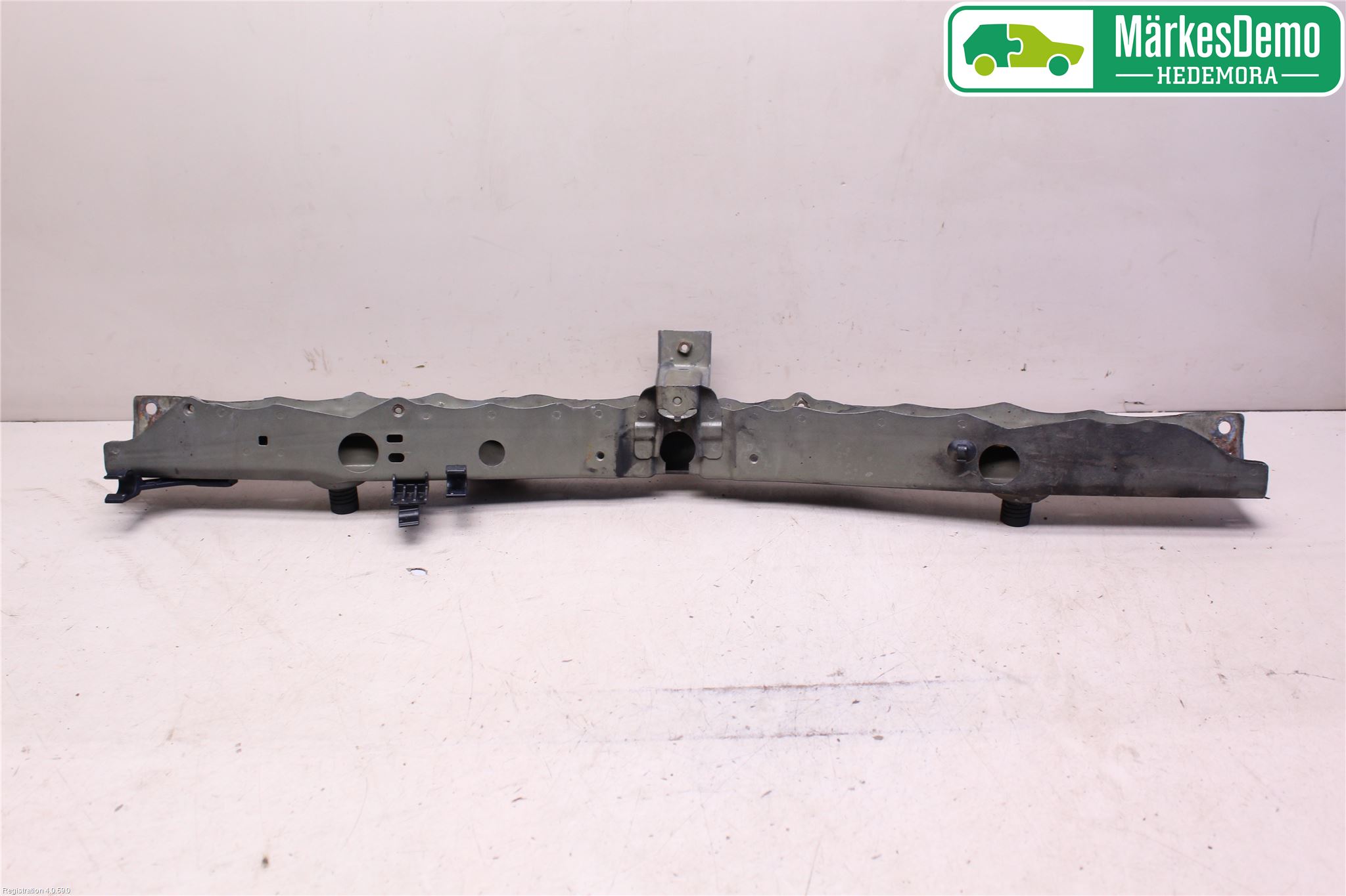 Toyota AVENSIS 09-15 Front Huvlåsplåt-Balk
