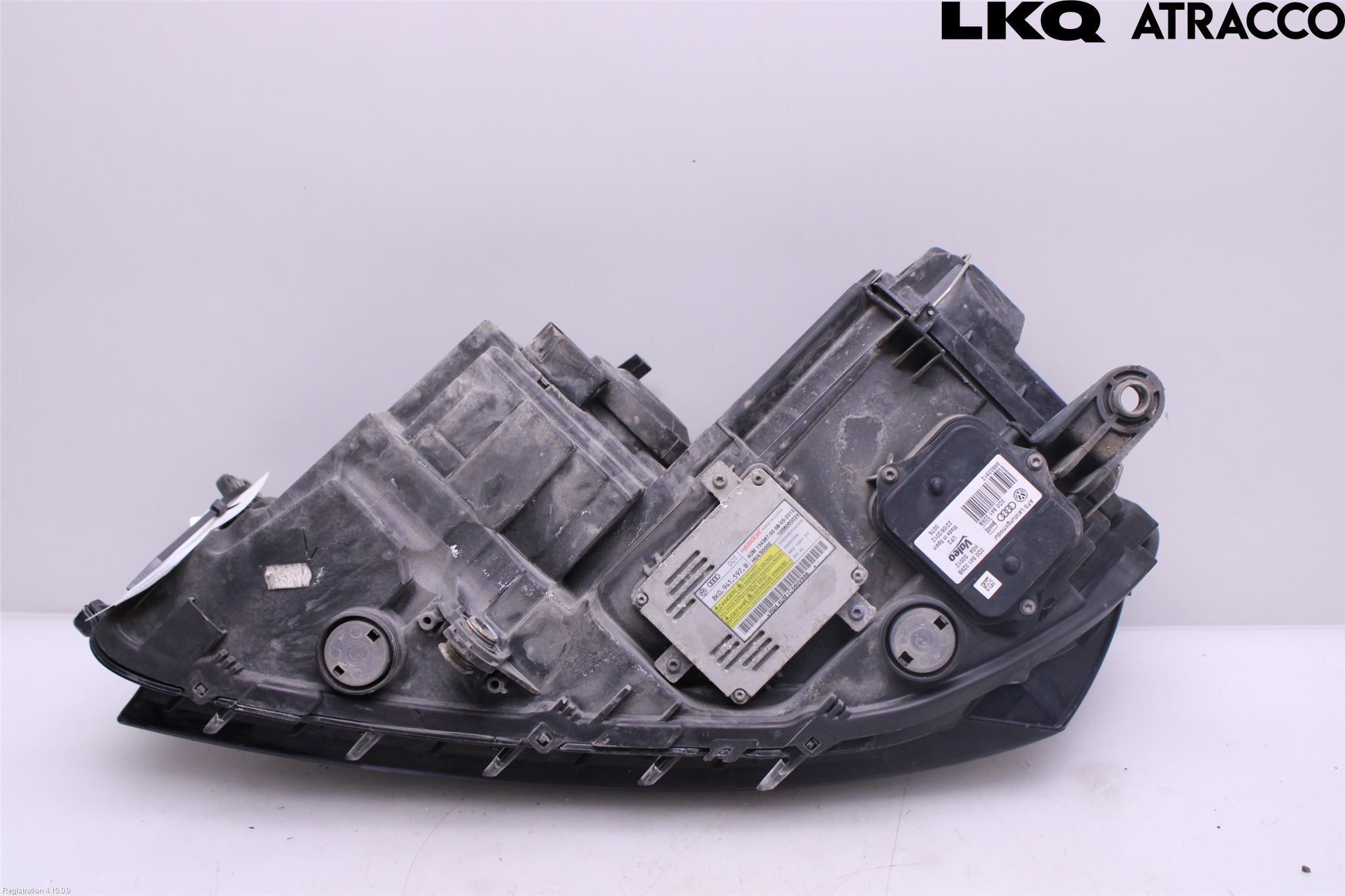 Volkswagen VW PASSAT 11-14 Strålkastare Höger