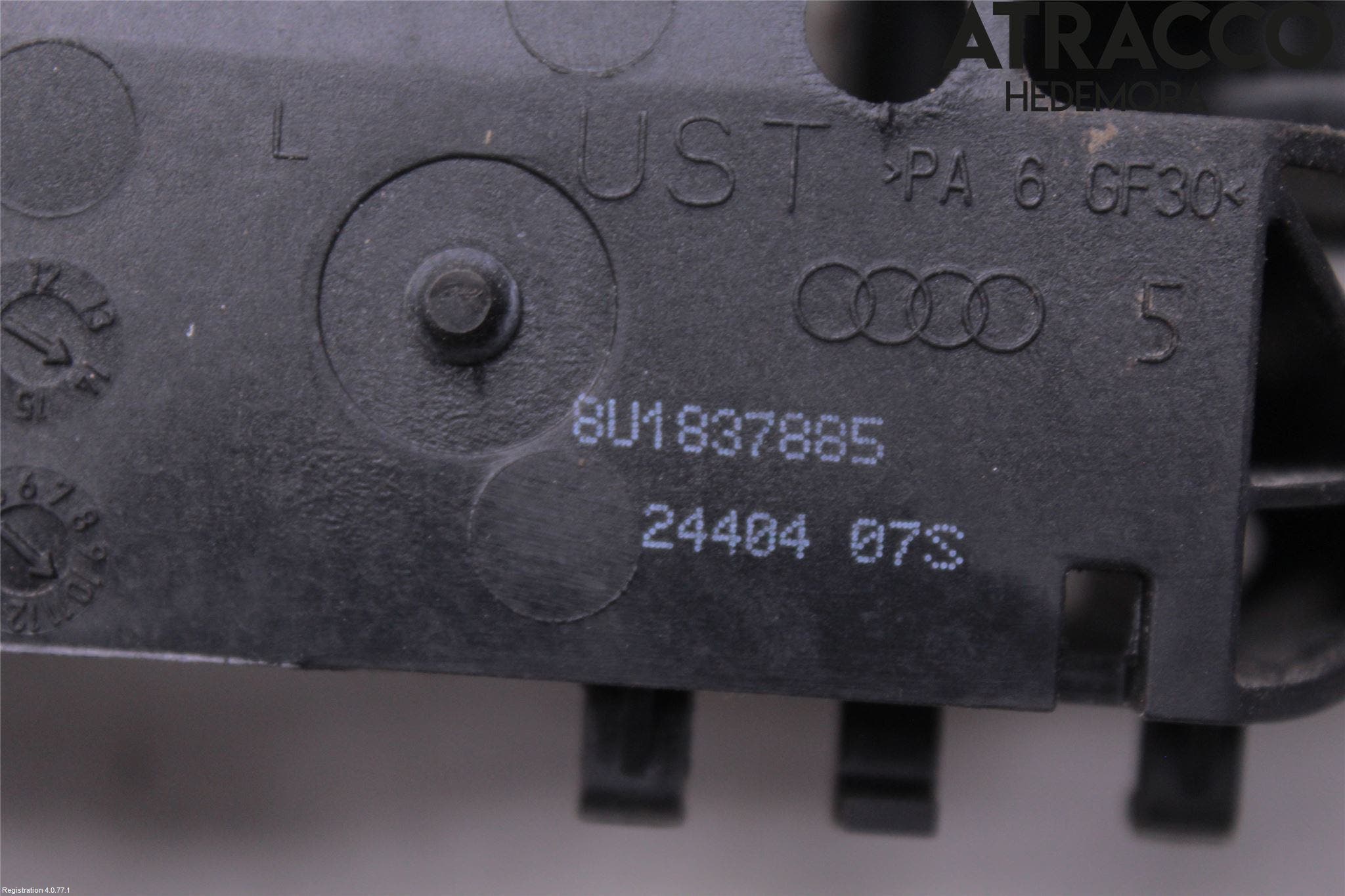 Audi Q3 8U 12-18 Dörrhandtag Yttre Vä