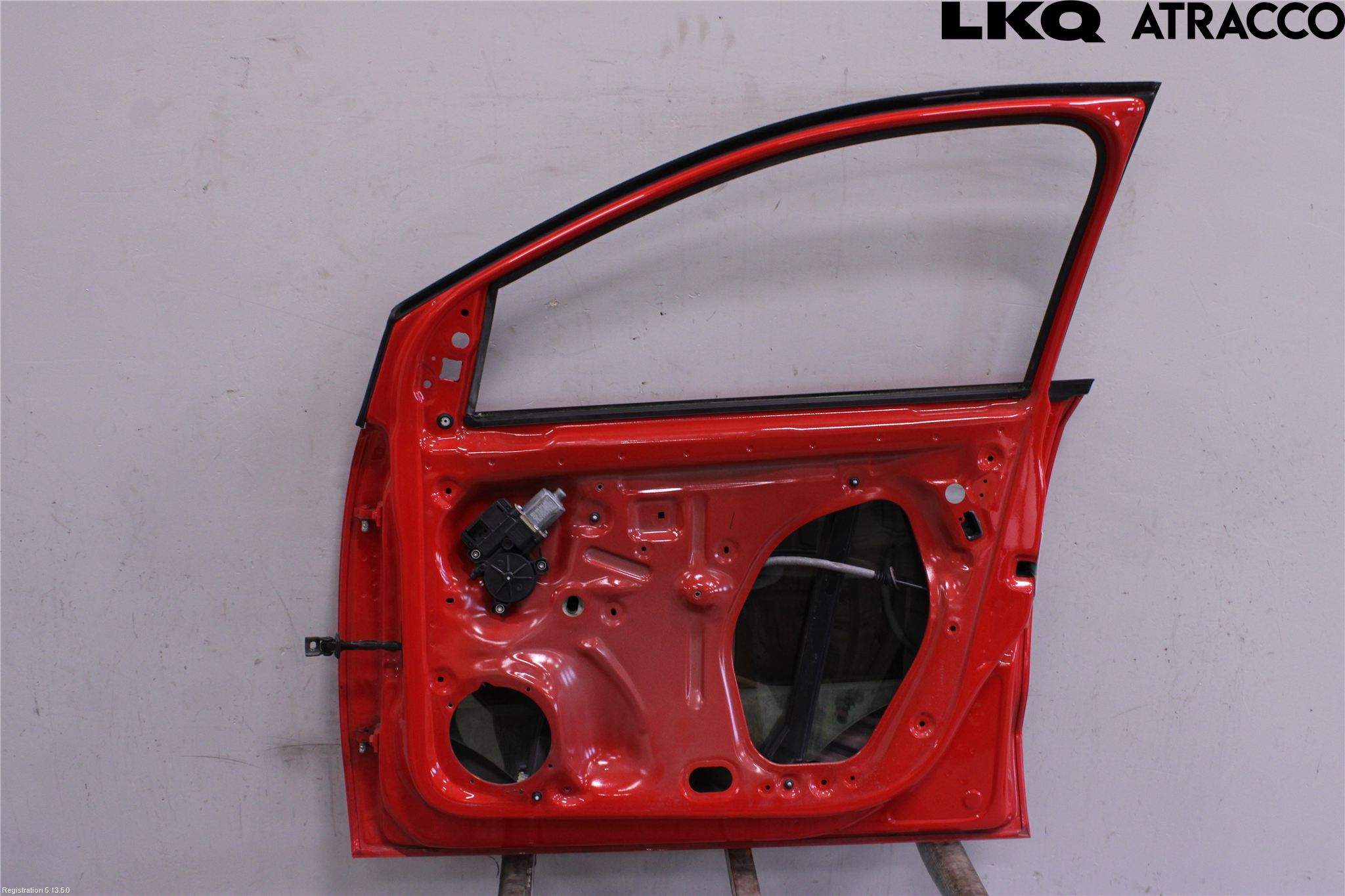 Volkswagen VW POLO 10-17 Dörr Fram Höger